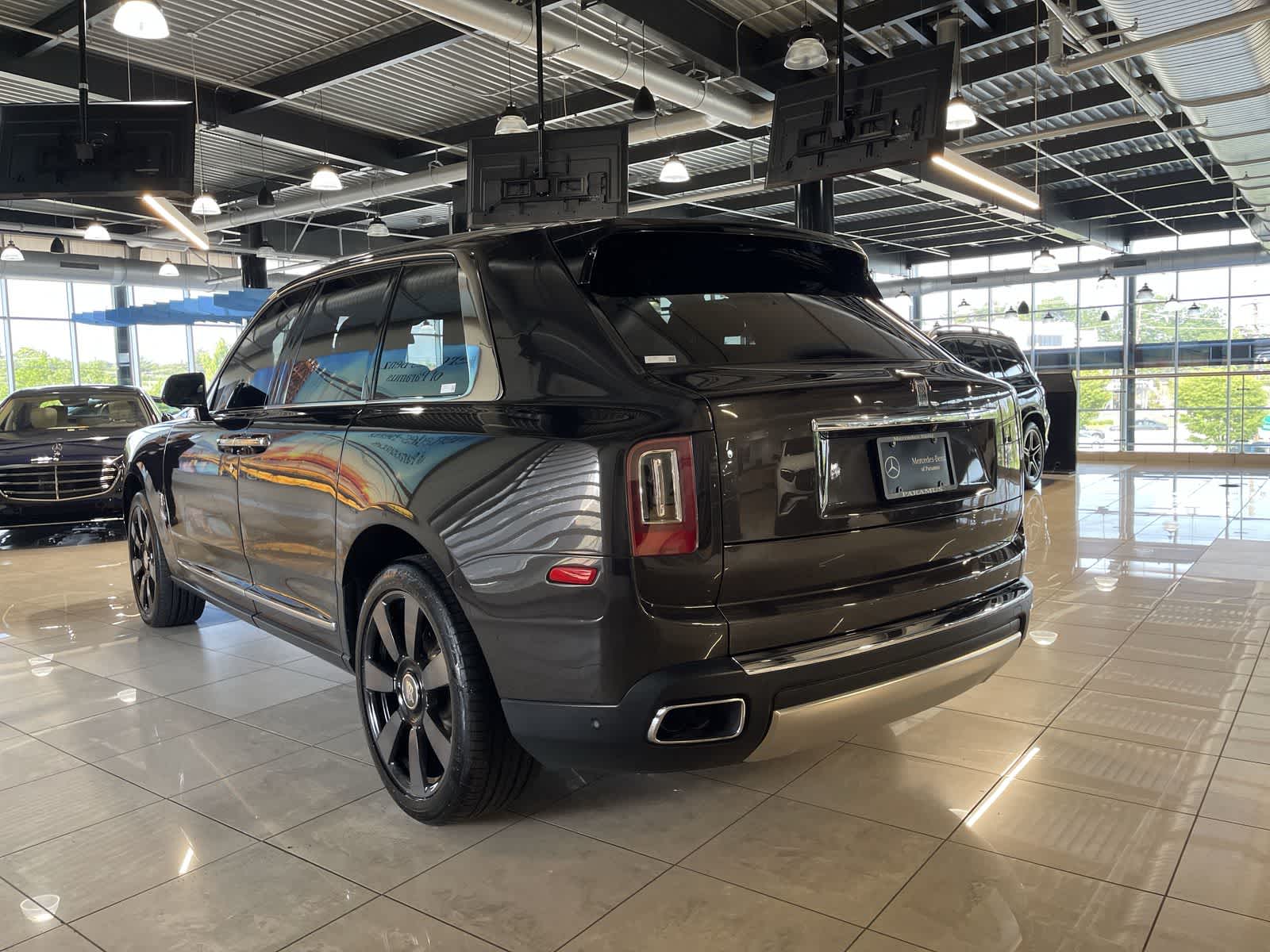 Thumbnail: 2019 Rolls-Royce Cullinan - 16