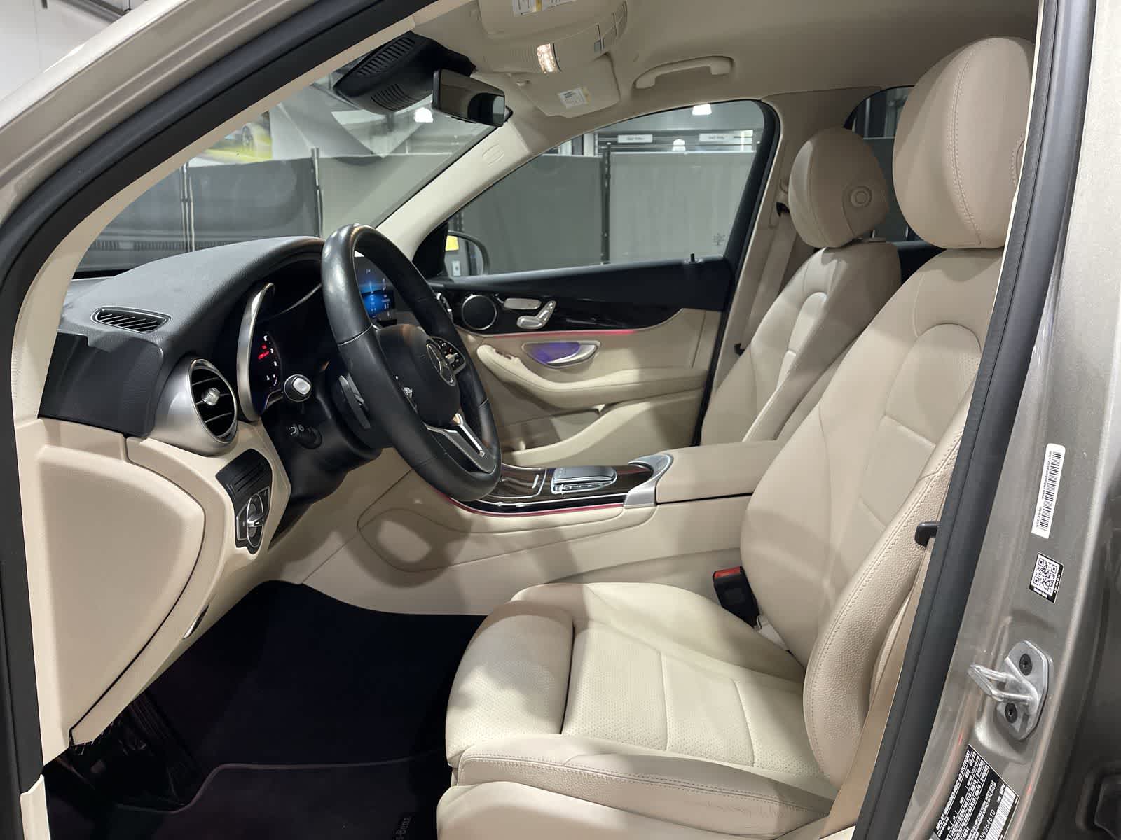 Thumbnail: 2022 Mercedes-Benz GLC - 14