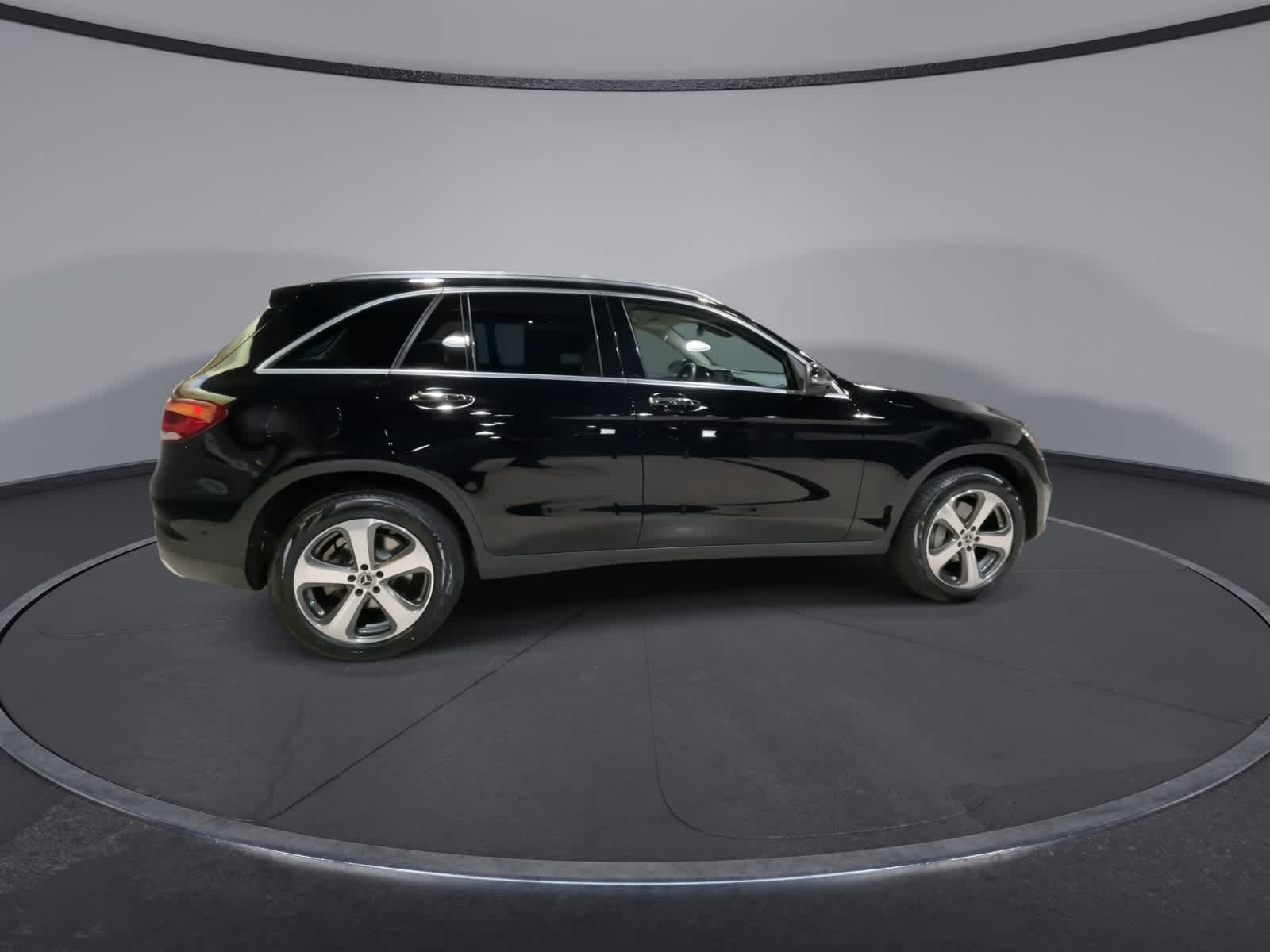 Thumbnail: 2022 Mercedes-Benz GLC - 12