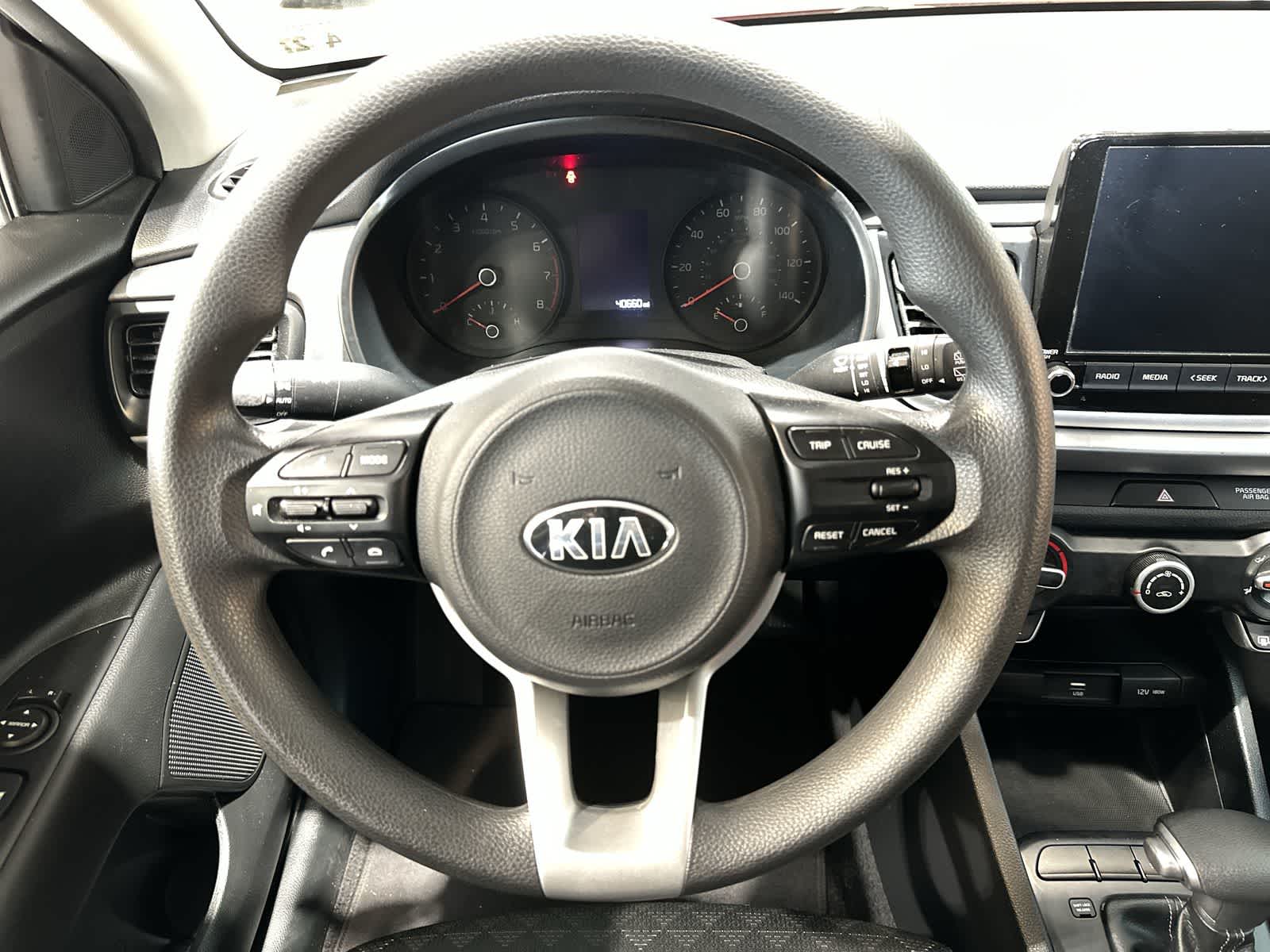 Thumbnail: 2022 Kia Rio - 27