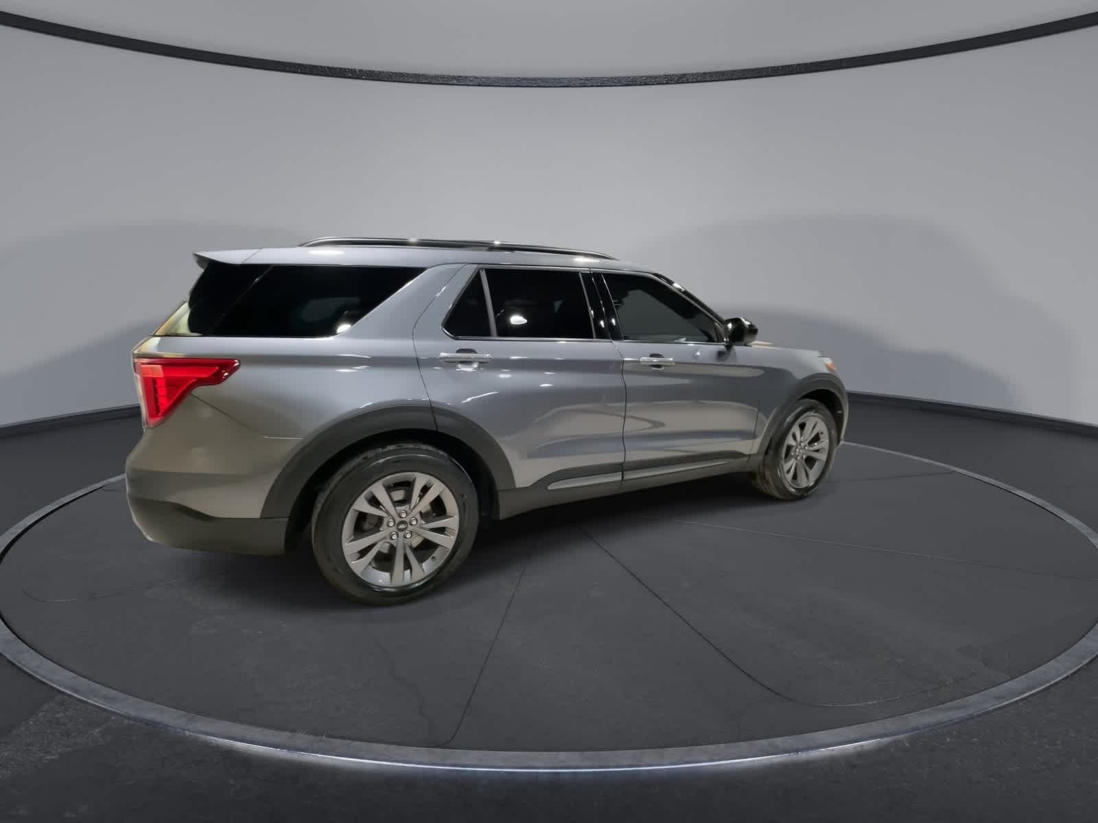 Thumbnail: 2022 Ford Explorer - 12