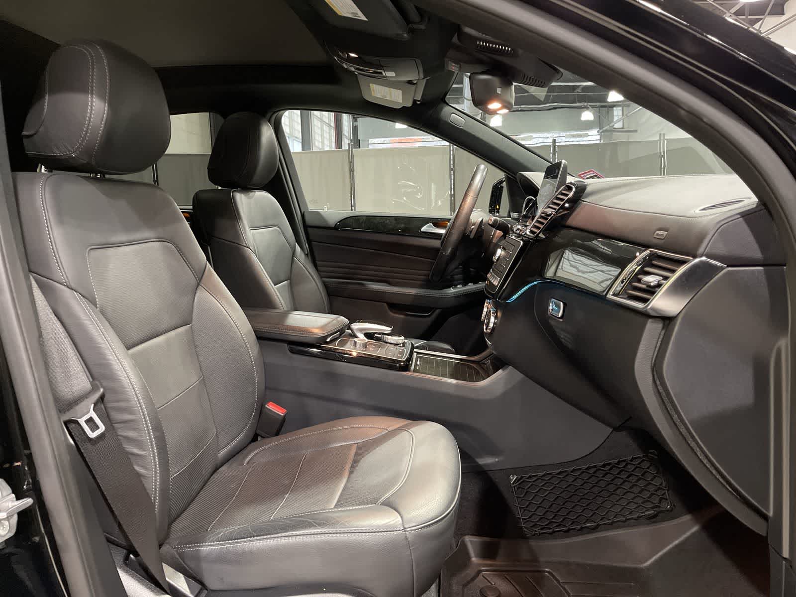 Thumbnail: 2019 Mercedes-Benz GLE - 26