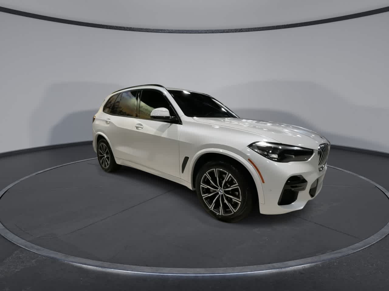 Thumbnail: 2023 BMW X5 - 13
