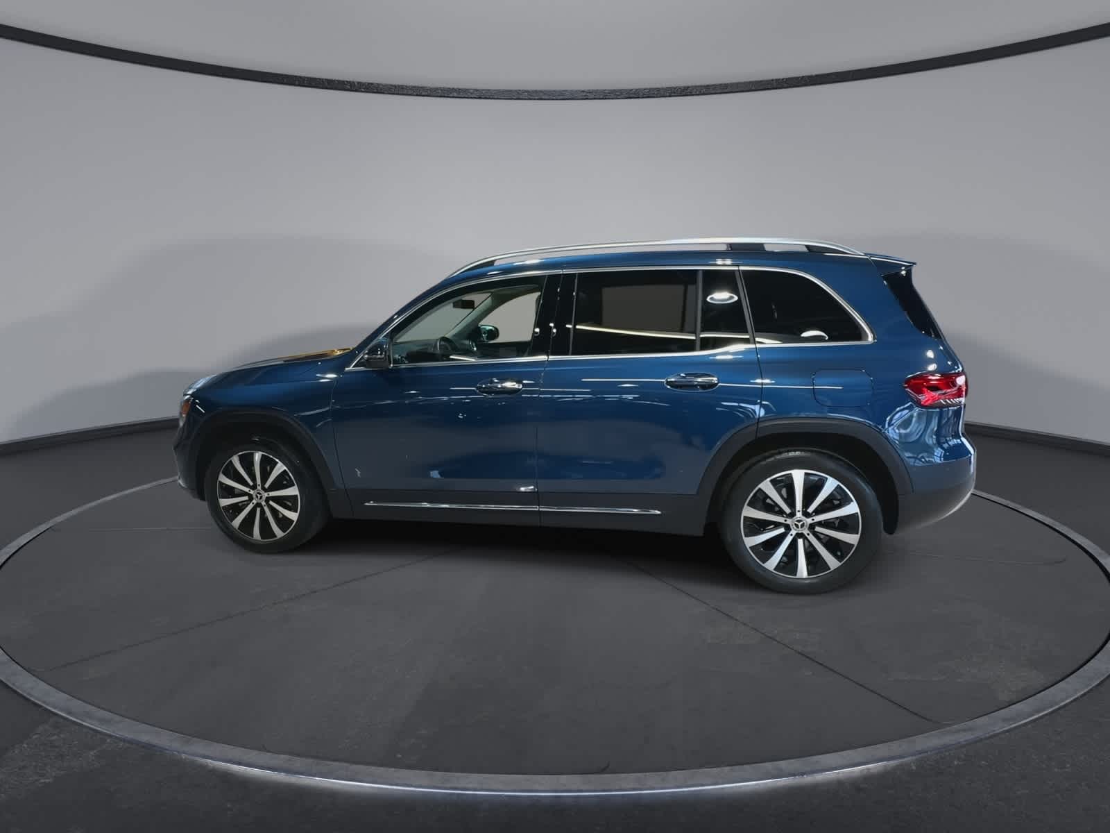 Thumbnail: 2022 Mercedes-Benz GLB - 7