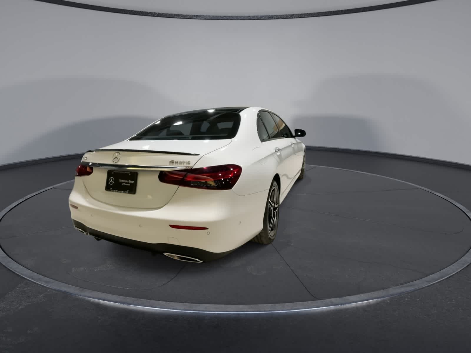 Thumbnail: 2023 Mercedes-Benz E-Class - 11