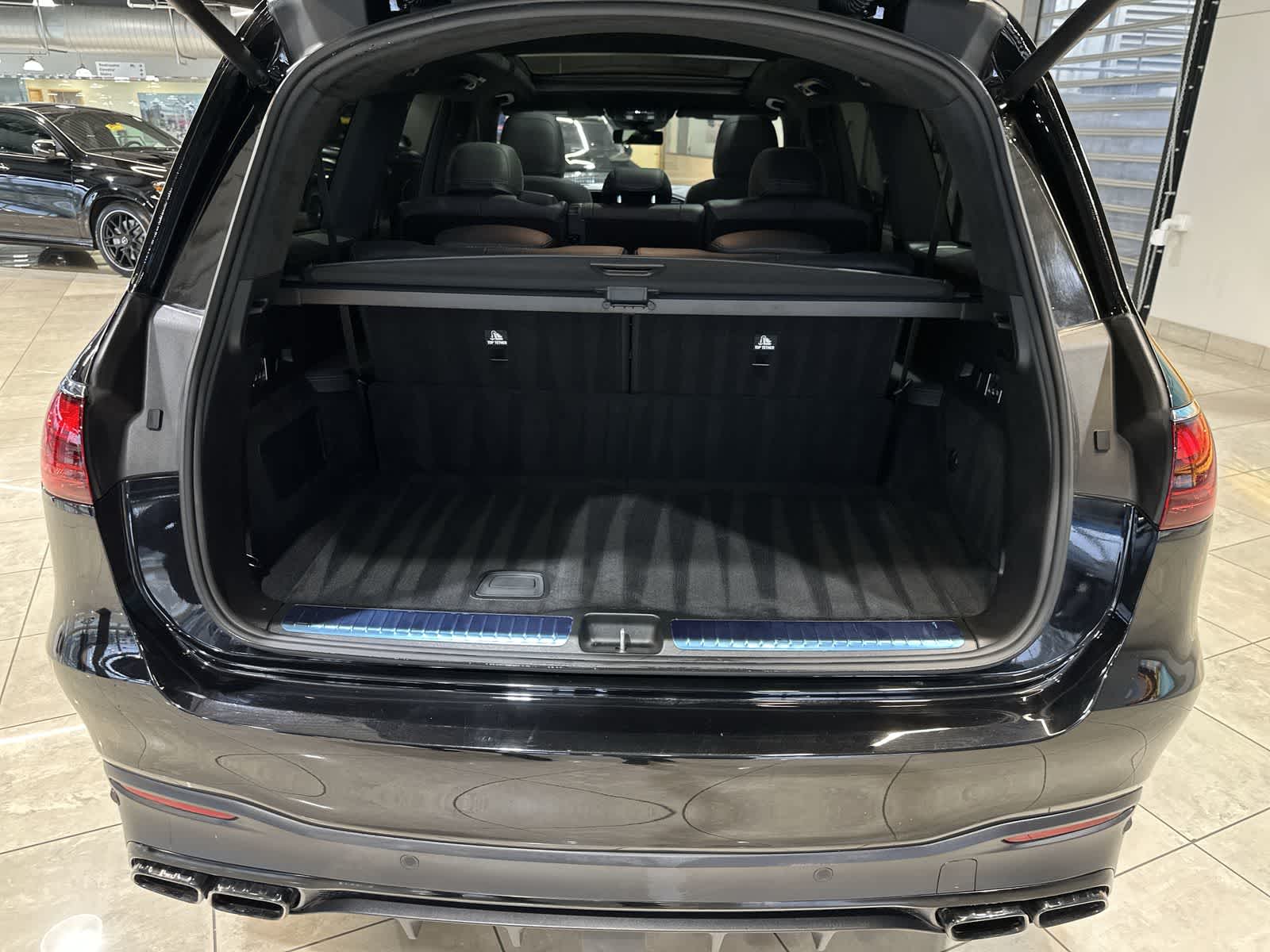 Thumbnail: 2024 Mercedes-Benz GL-Class - 31