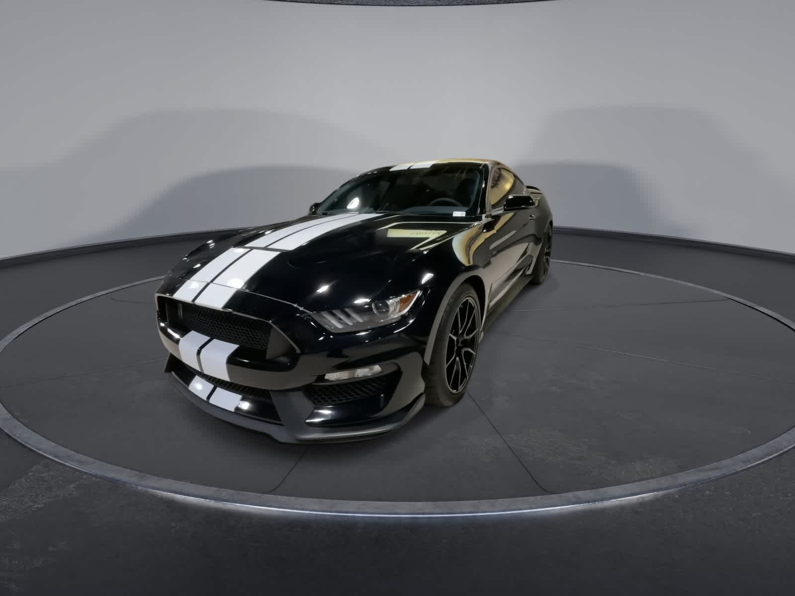 Thumbnail: 2019 Ford Econoline - 5