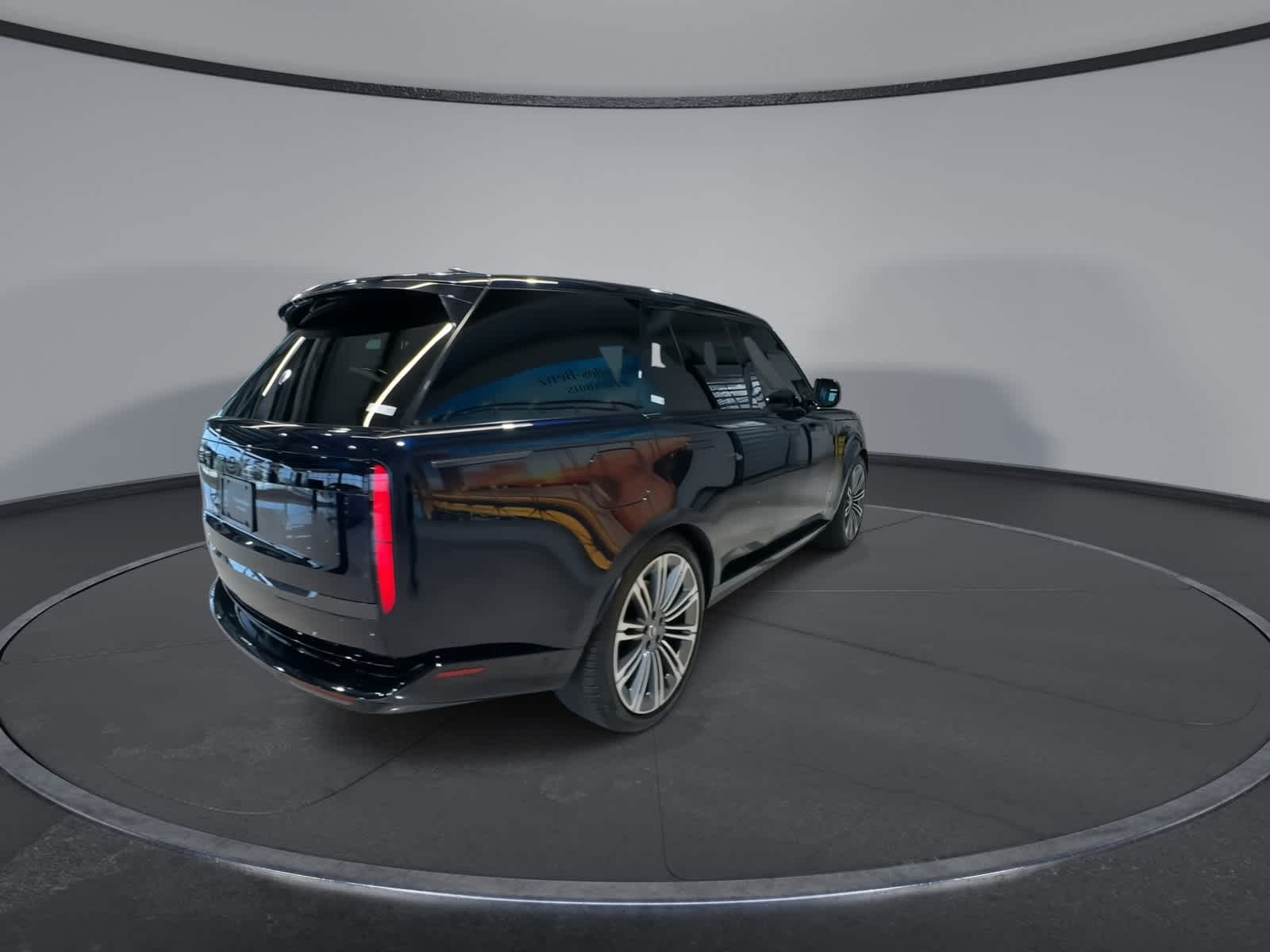 Thumbnail: 2024 Land Rover Range Rover - 10