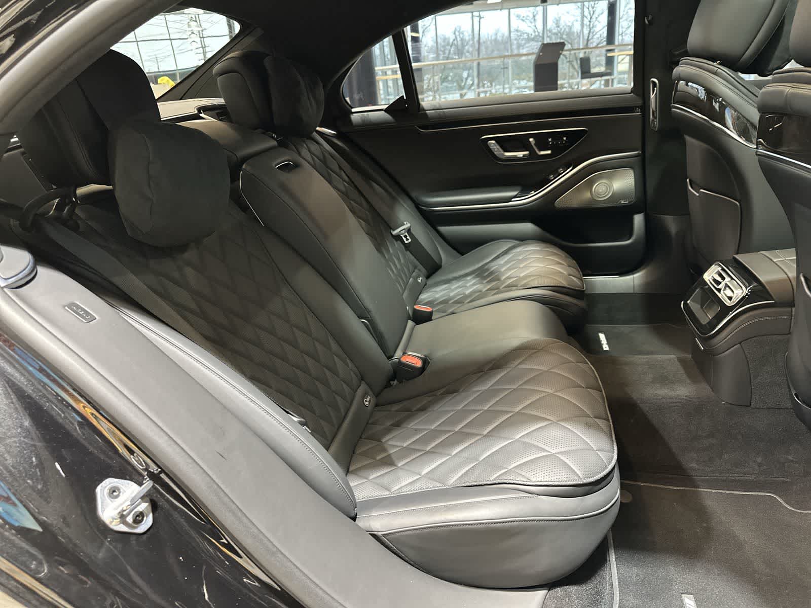 Thumbnail: 2023 Mercedes-Benz S-Class - 25