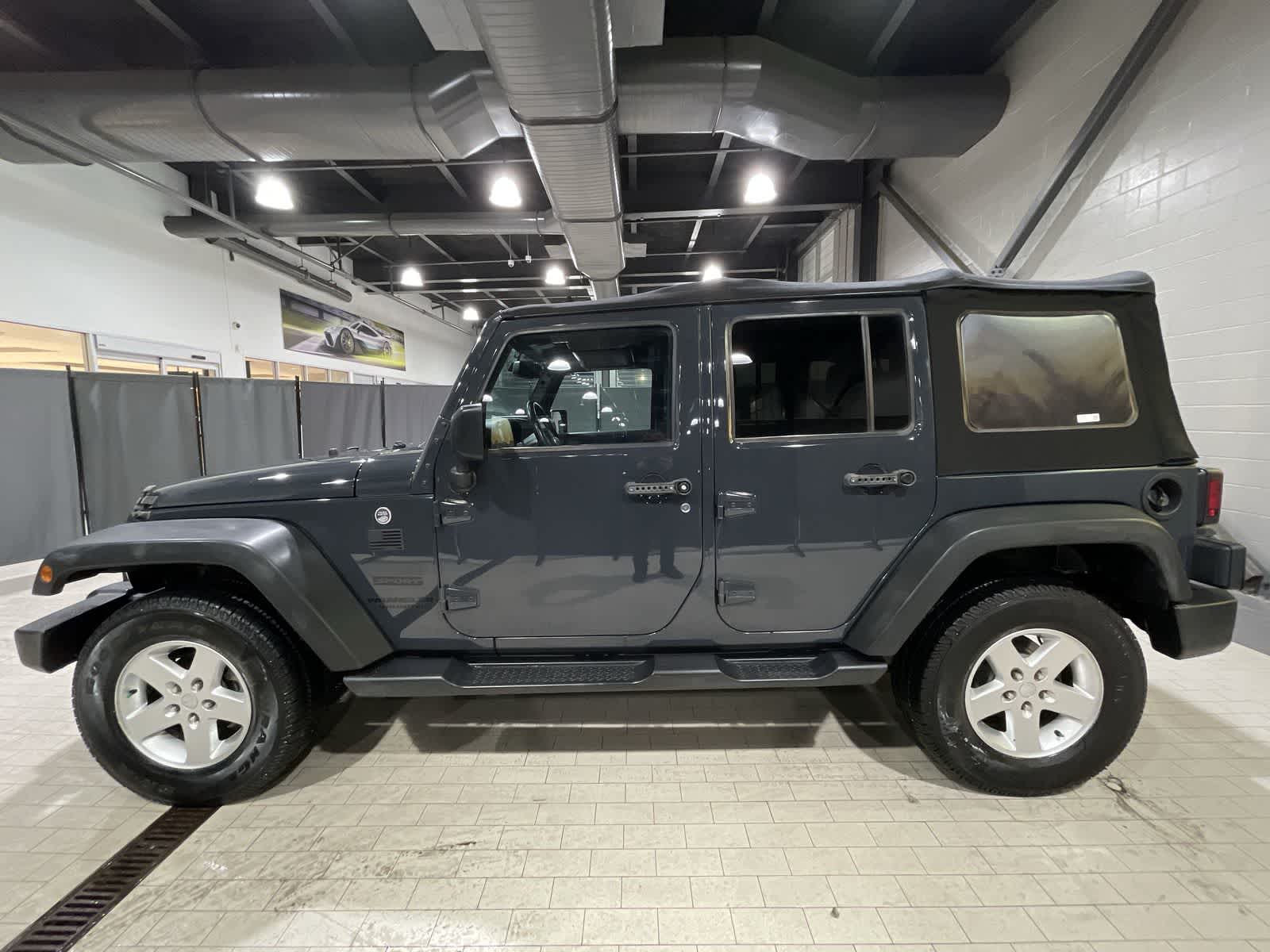 Thumbnail: 2016 Jeep Wrangler - 15