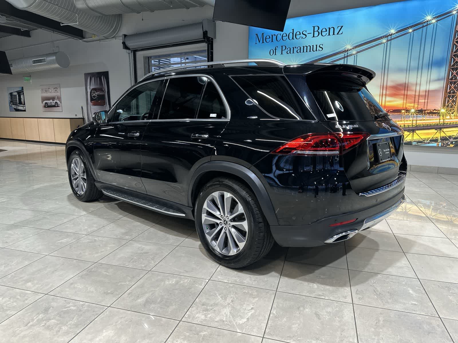 Thumbnail: 2023 Mercedes-Benz GLE - 16