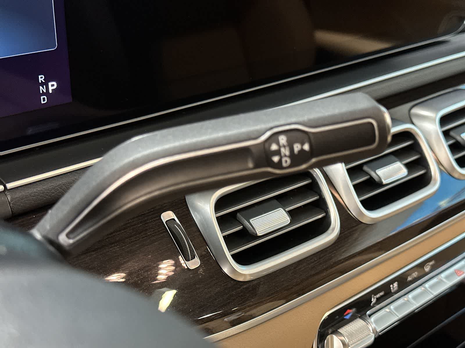 Thumbnail: 2026 Mercedes-Benz GLE - 29