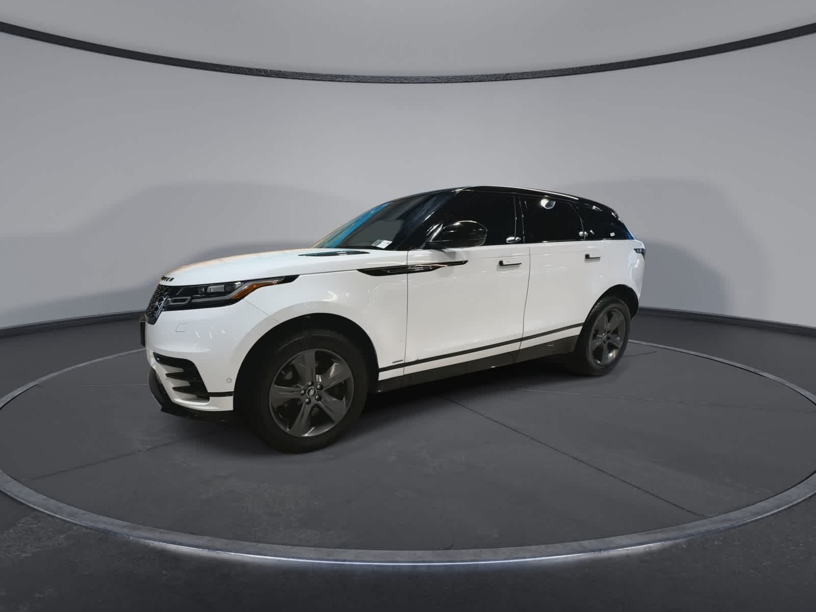 Thumbnail: 2021 Land Rover Range Rover Velar - 5
