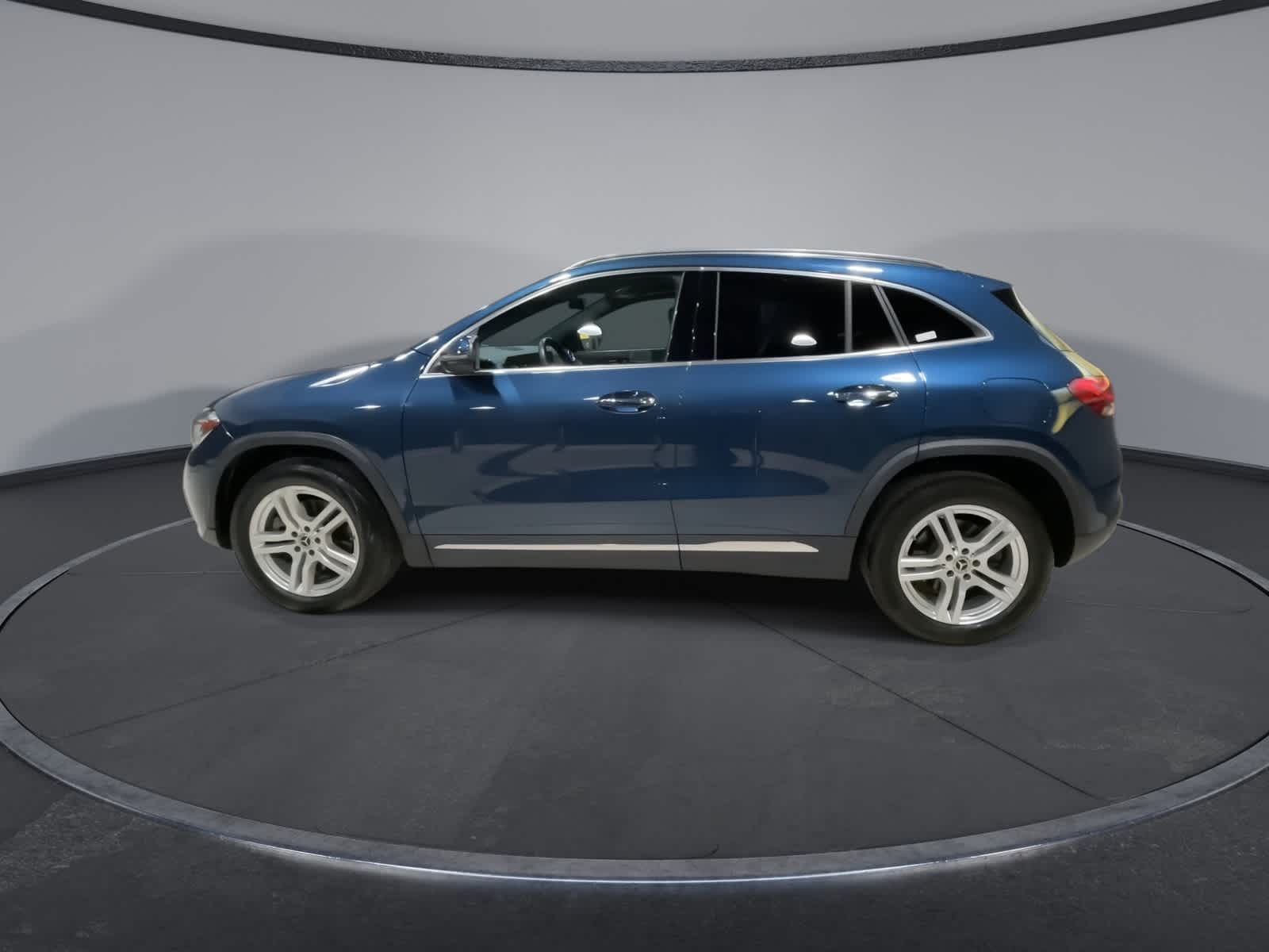 Thumbnail: 2023 Mercedes-Benz GLA - 7