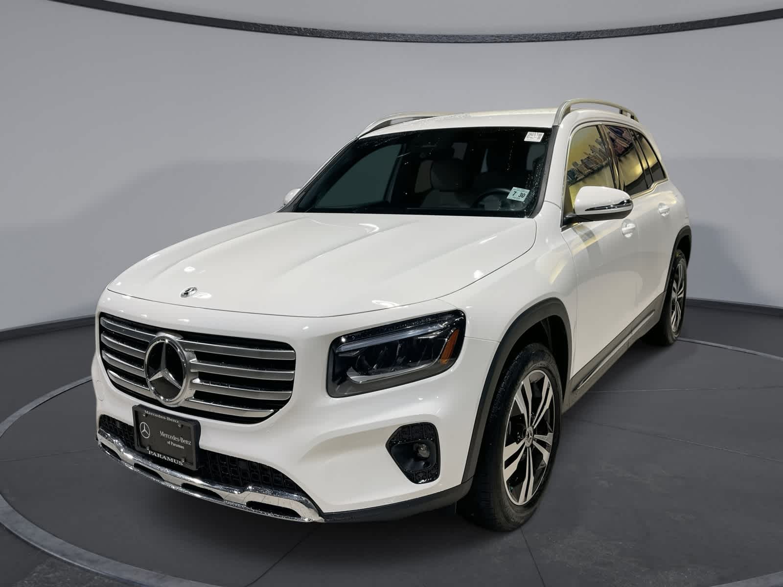 Thumbnail: 2025 Mercedes-Benz GLB - 1