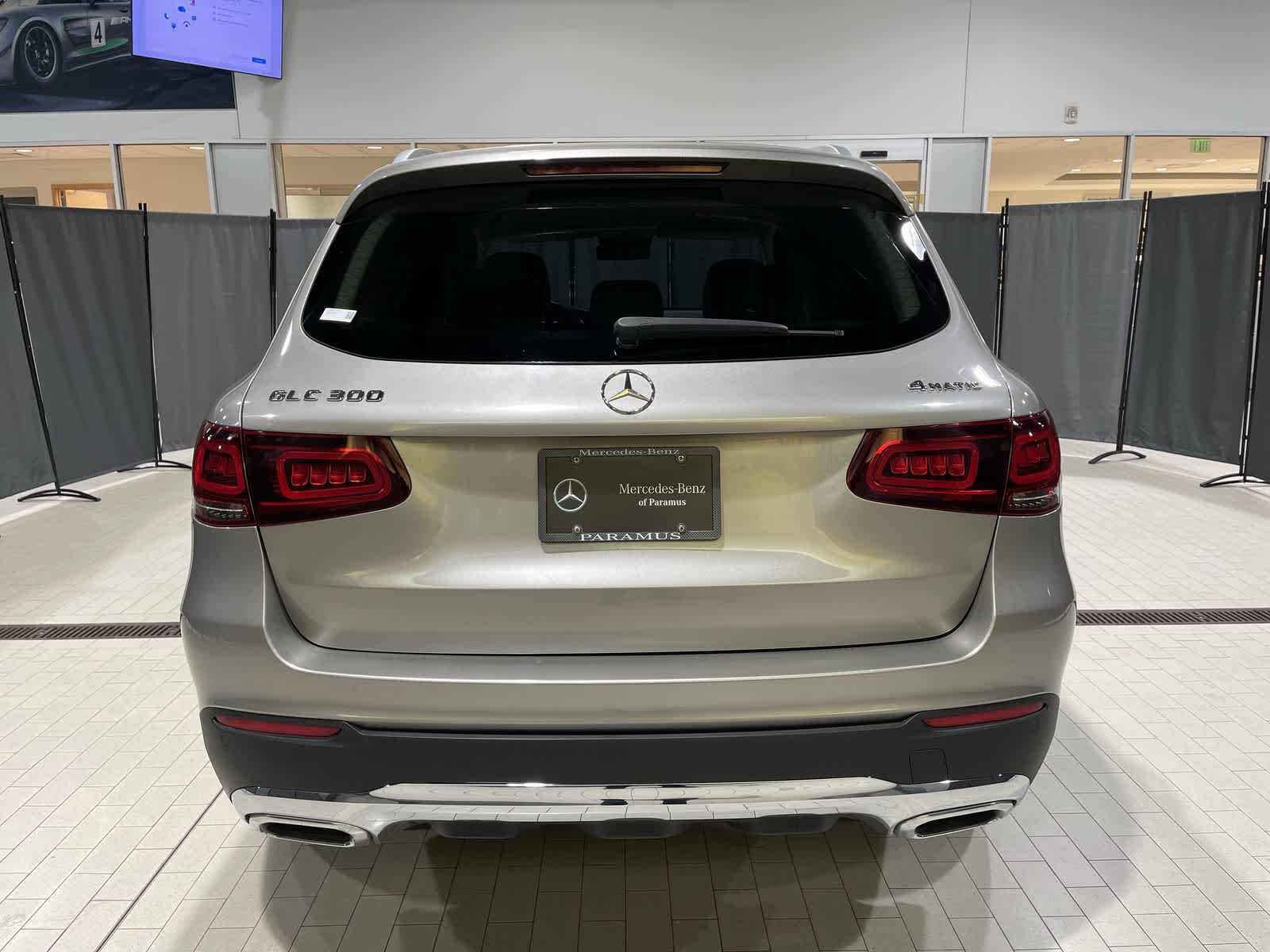 Thumbnail: 2022 Mercedes-Benz GLC - 17