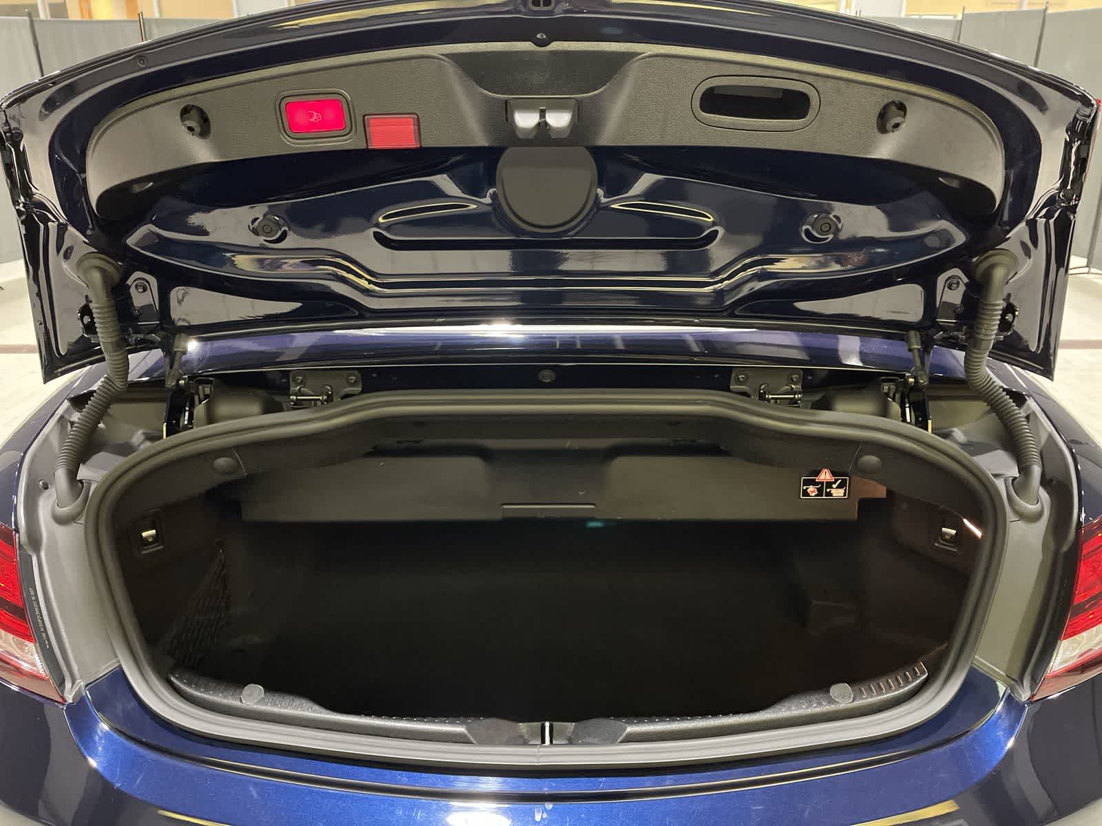 Thumbnail: 2021 Mercedes-Benz C-Class - 31