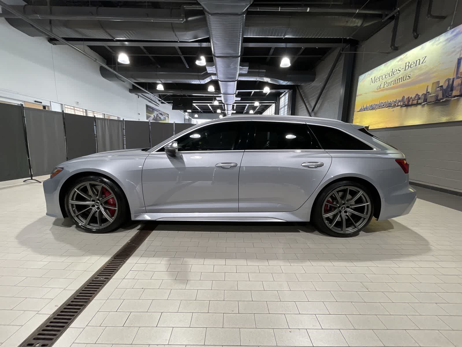 Thumbnail: 2023 Audi RS 6 - 15