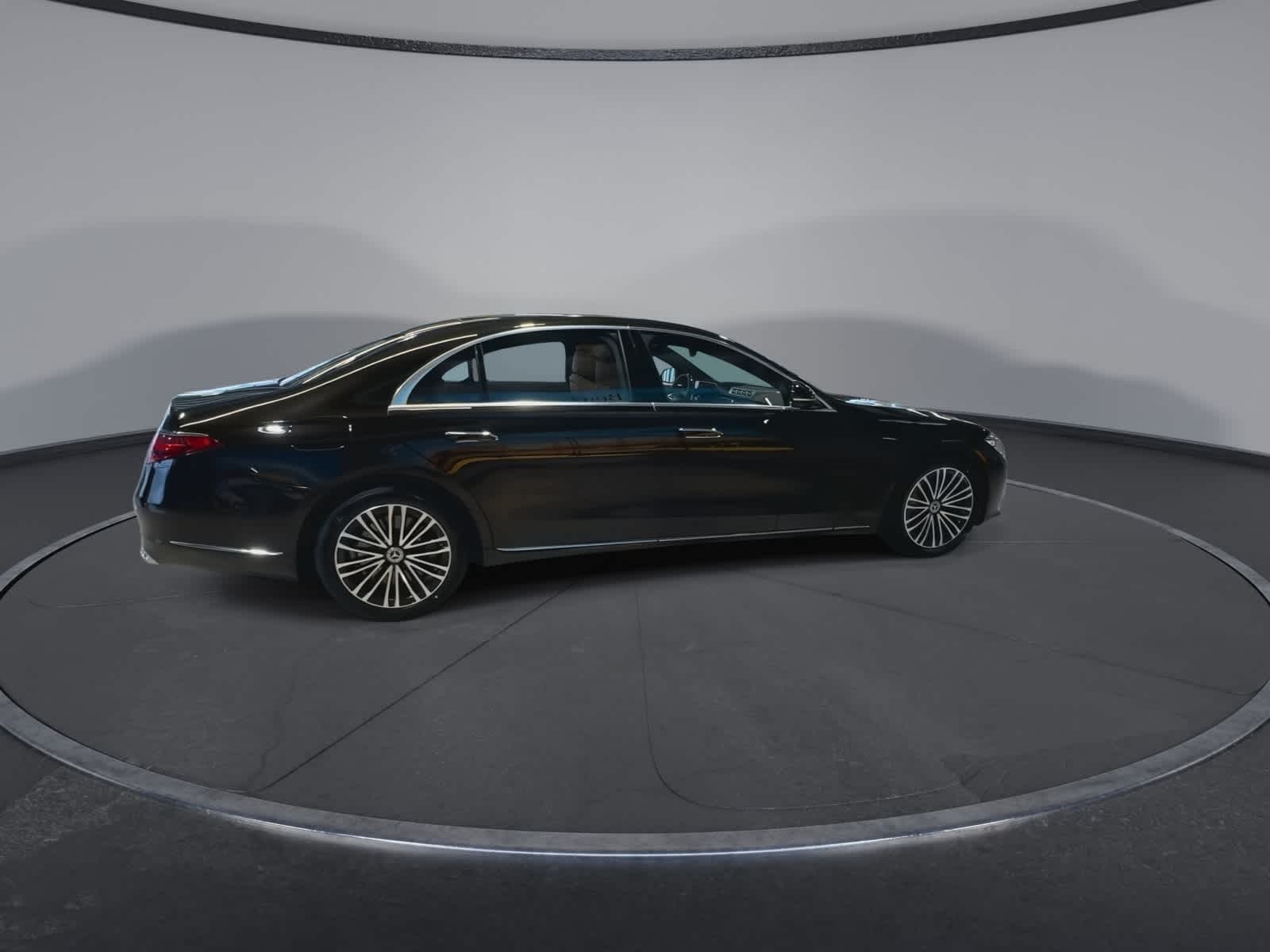 Thumbnail: 2022 Mercedes-Benz S-Class - 12