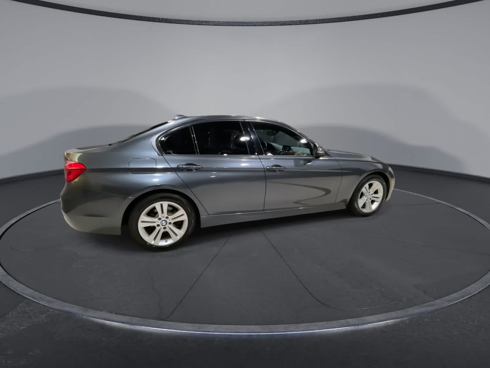 Thumbnail: 2016 BMW 3 Series - 13
