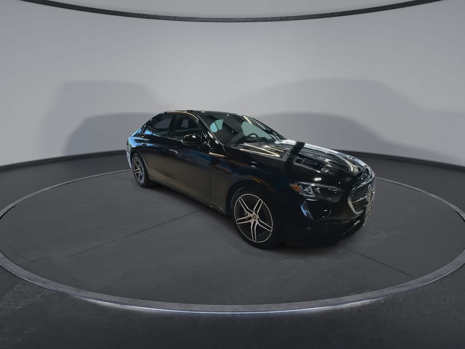 Thumbnail: 2026 Mercedes-Benz E-Class - 2