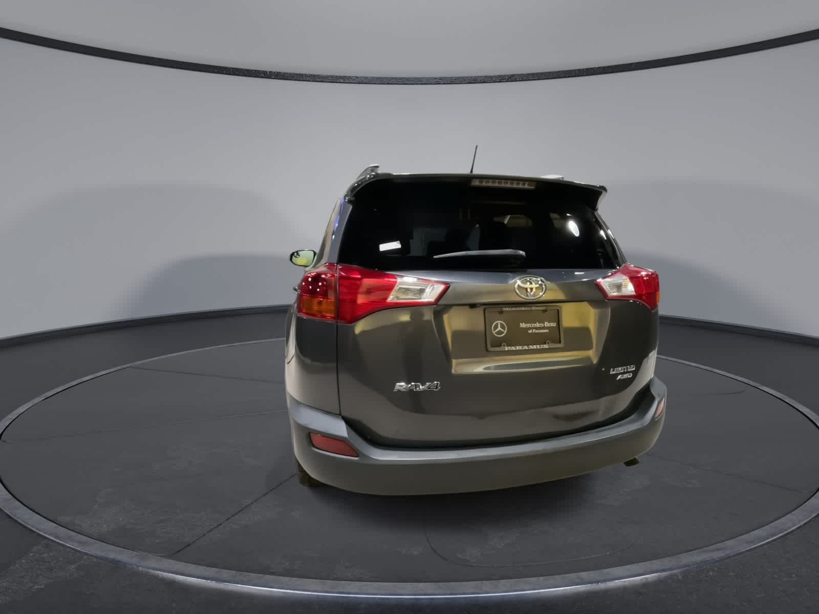 Thumbnail: 2015 Toyota RAV4 - 9
