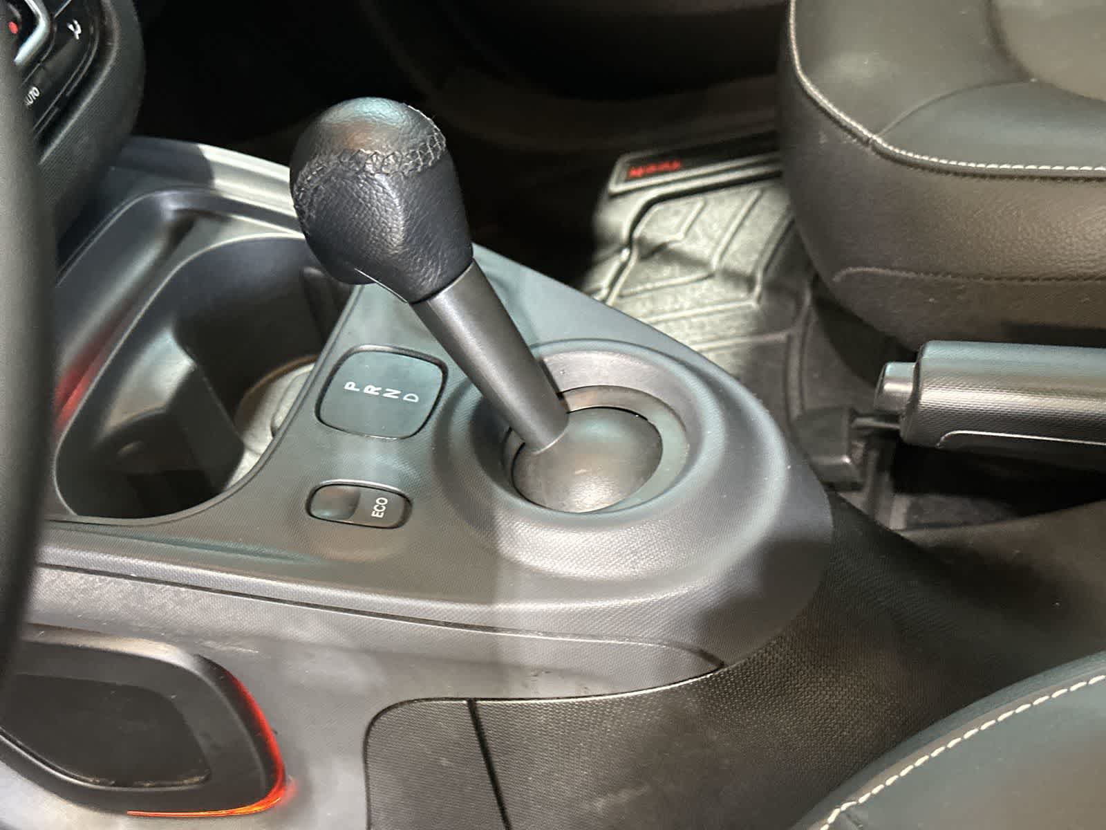 Thumbnail: 2018 smart fortwo - 27