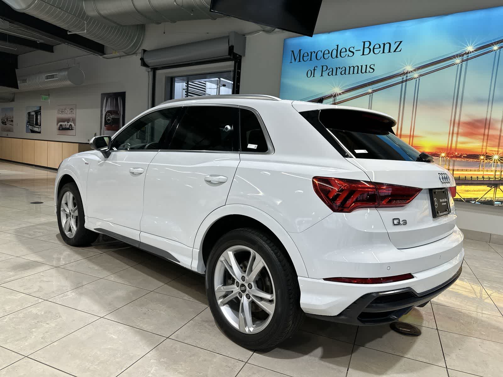 Thumbnail: 2022 Audi Q3 - 16