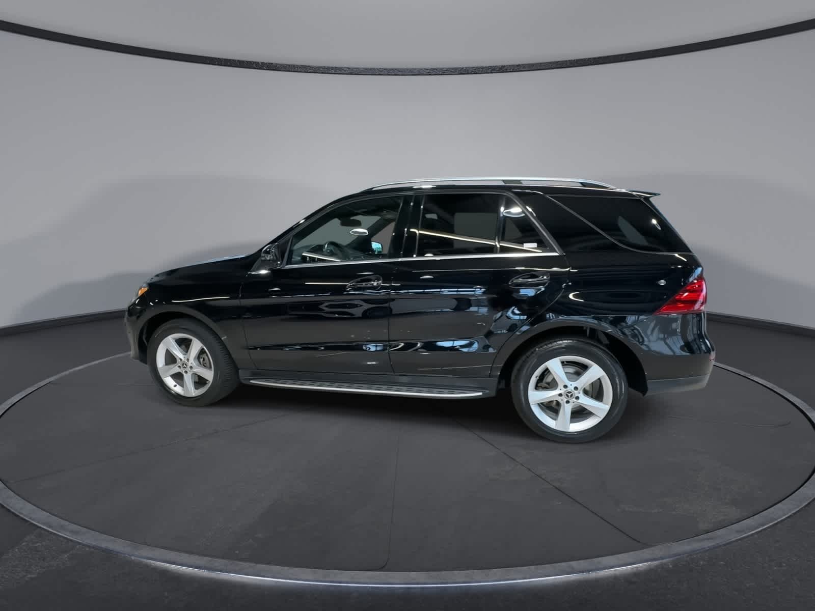 Thumbnail: 2018 Mercedes-Benz GLE - 9