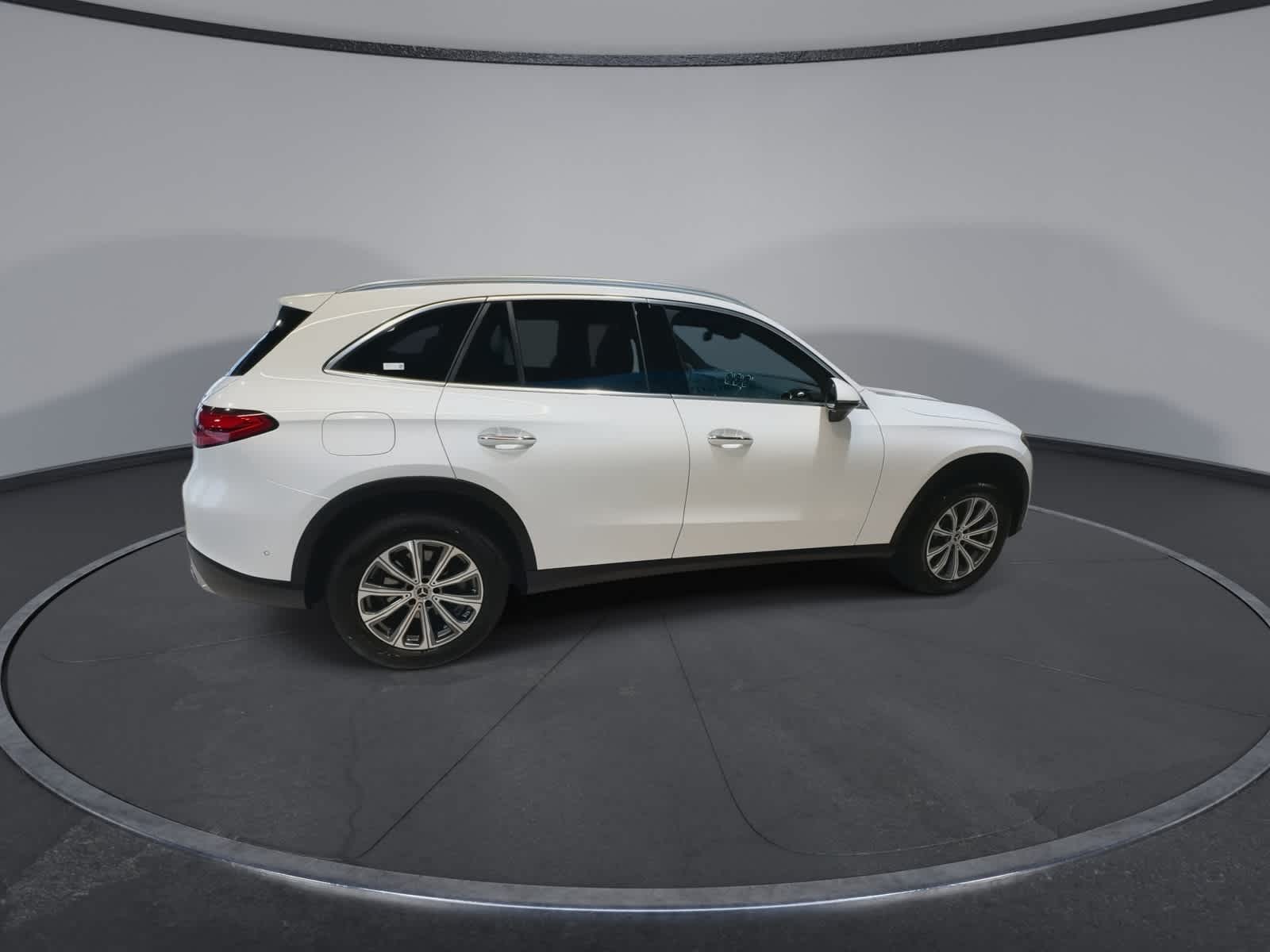 Thumbnail: 2024 Mercedes-Benz GLC - 12