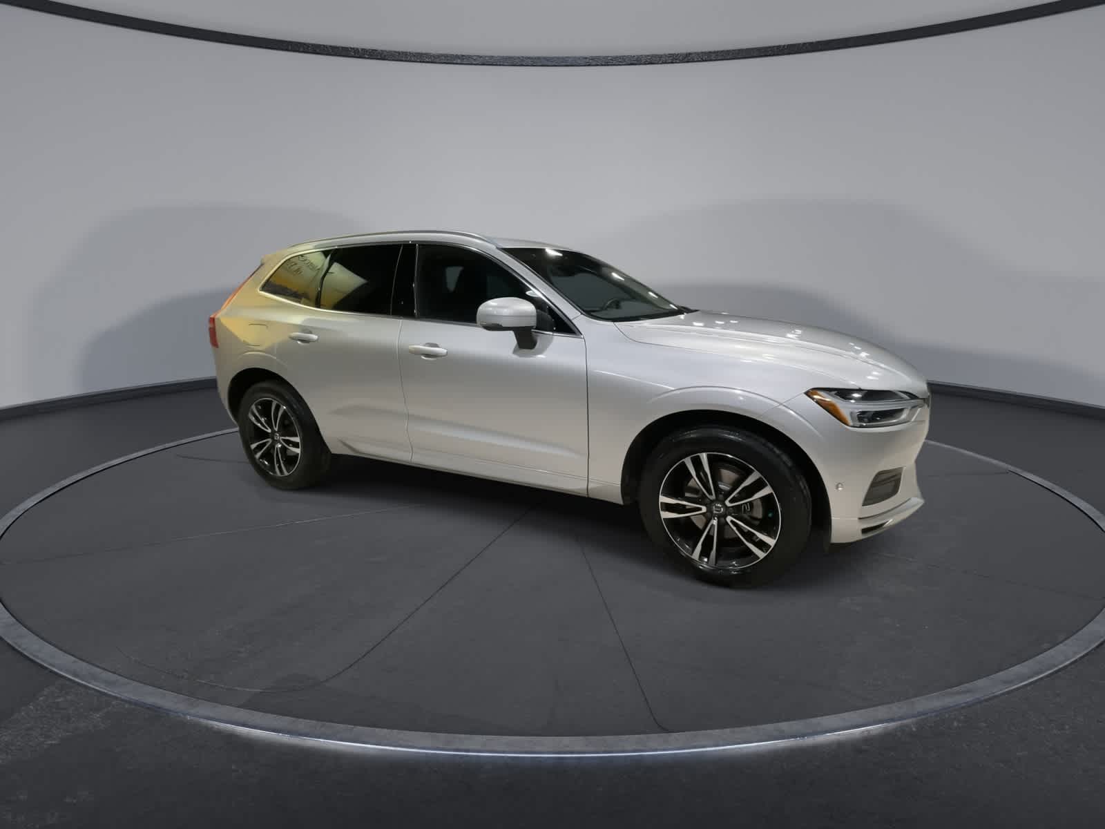 Thumbnail: 2019 Volvo XC60 - 2