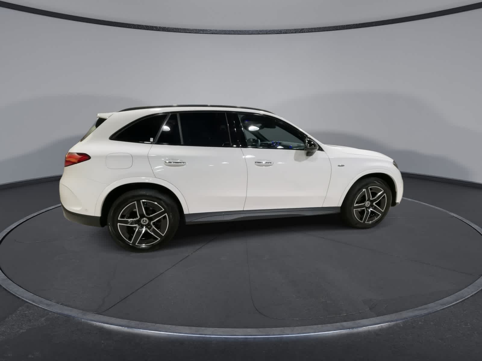 Thumbnail: 2025 Mercedes-Benz GLC - 12