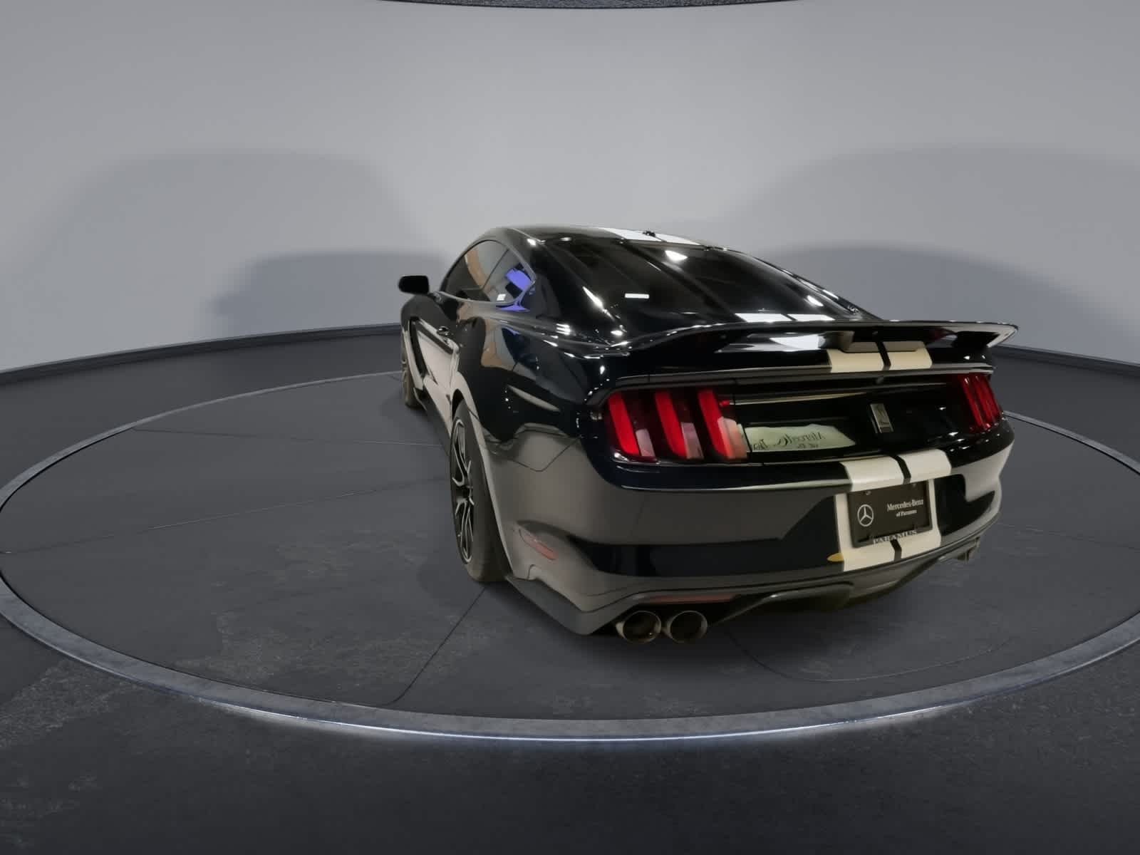 Thumbnail: 2019 Ford Econoline - 9