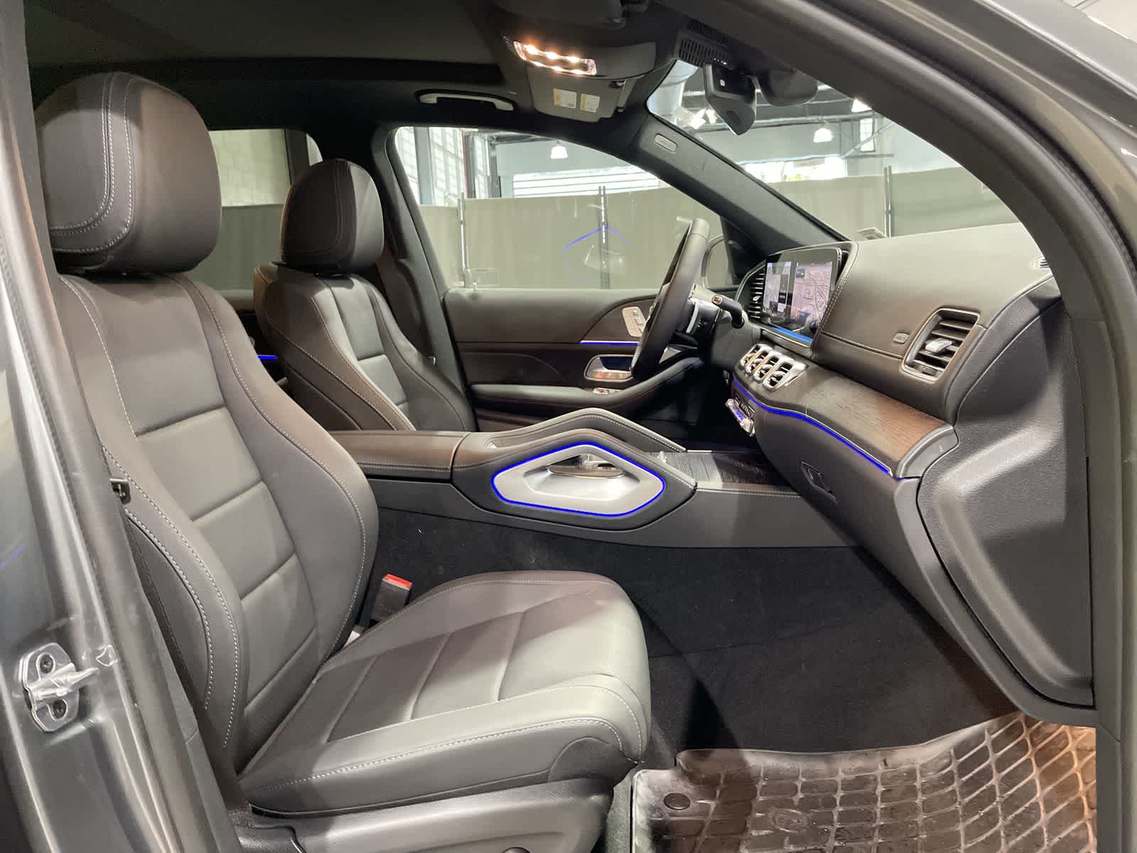 Thumbnail: 2025 Mercedes-Benz GLS - 26