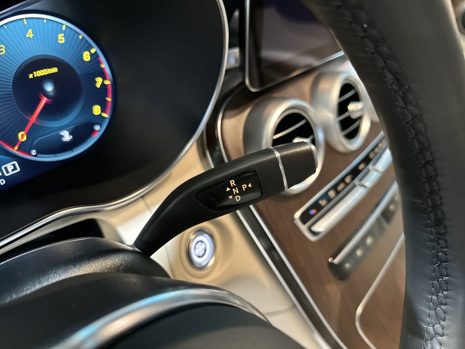 Thumbnail: 2022 Mercedes-Benz GLC - 29