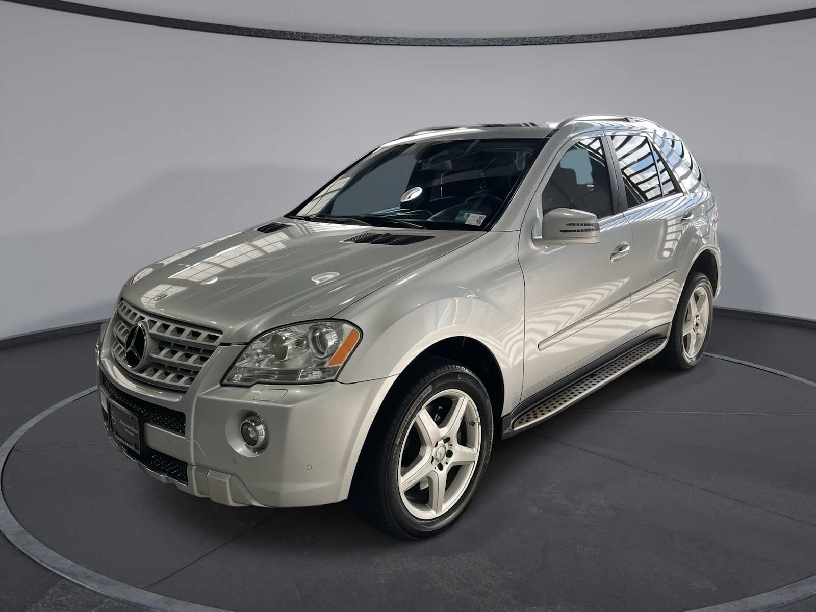 2011 Mercedes-Benz M-Class ML 550 -
                  Paramus, NJ