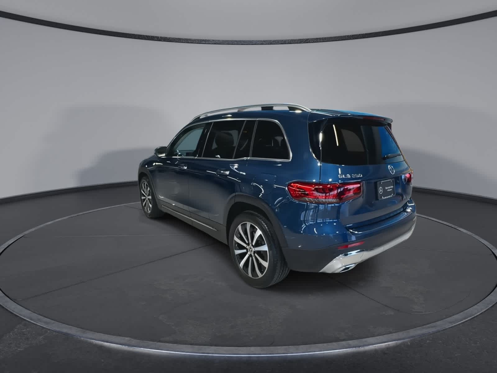 Thumbnail: 2022 Mercedes-Benz GLB - 8