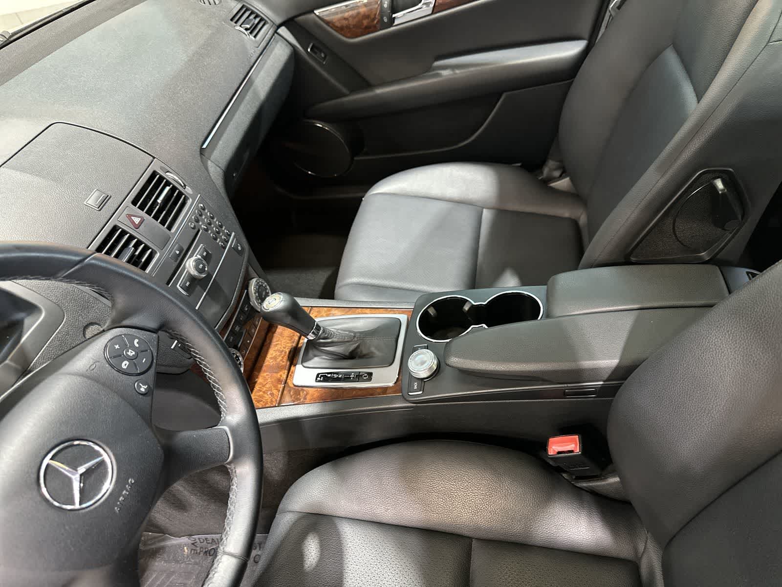 Thumbnail: 2011 Mercedes-Benz C-Class - 28