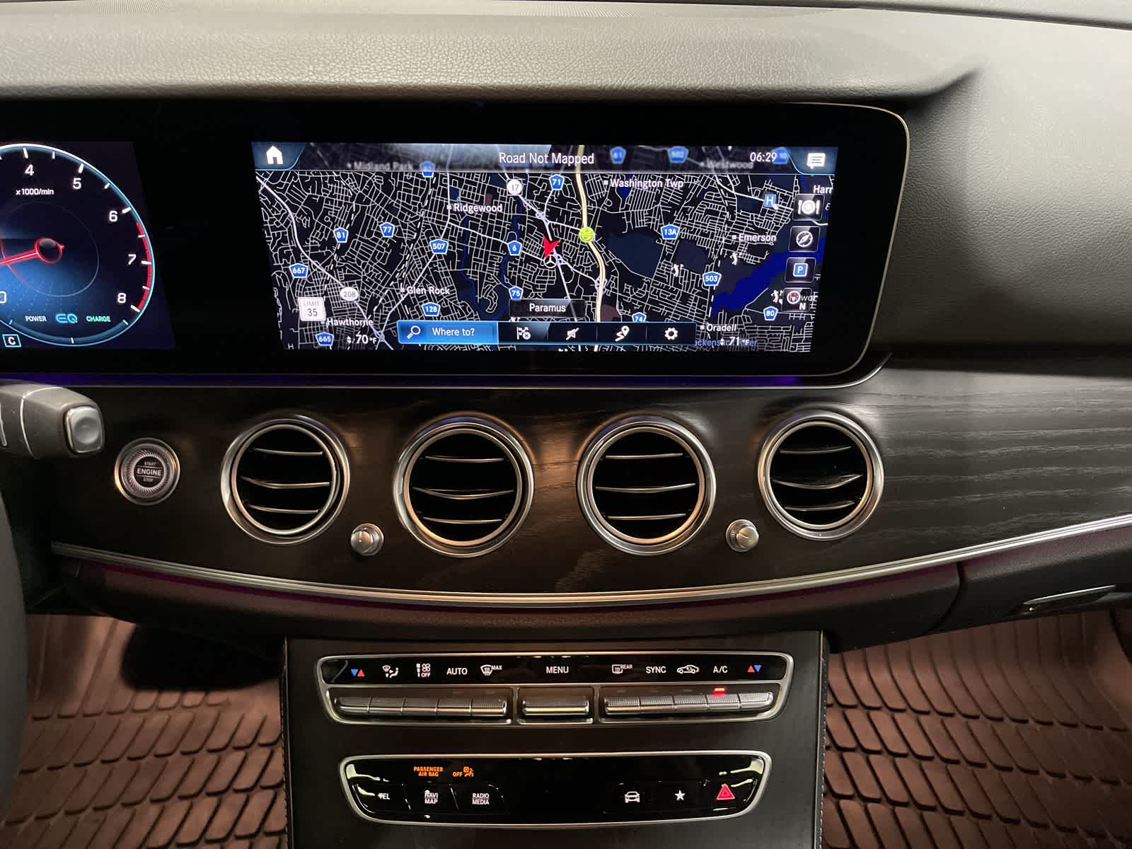 Thumbnail: 2022 Mercedes-Benz E-Class - 28