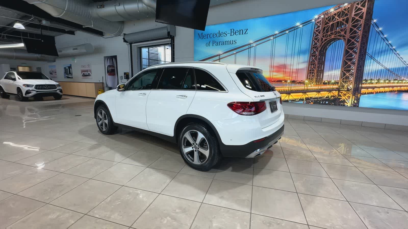 Thumbnail: 2020 Mercedes-Benz GLC - 8