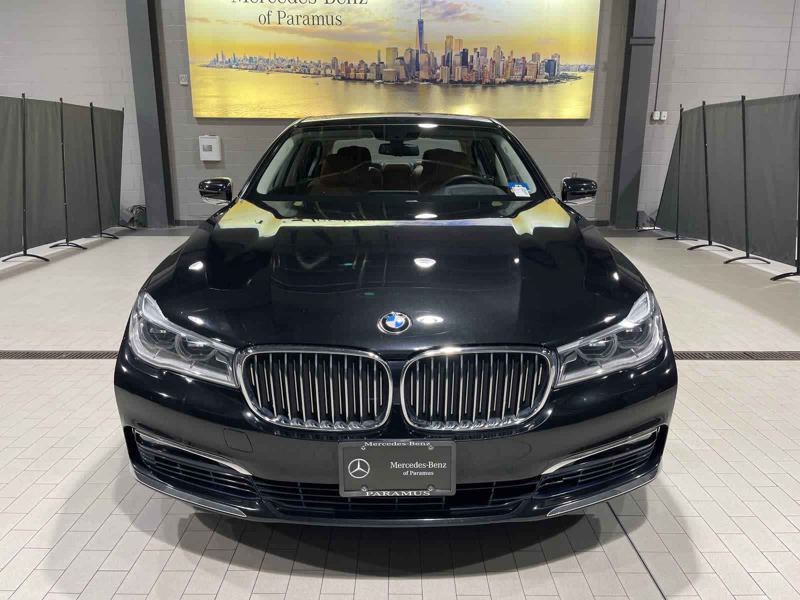 Thumbnail: 2016 BMW 7 Series - 18