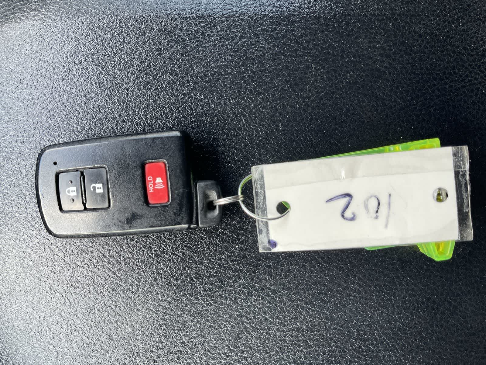 Thumbnail: 2016 Toyota Tacoma - 32