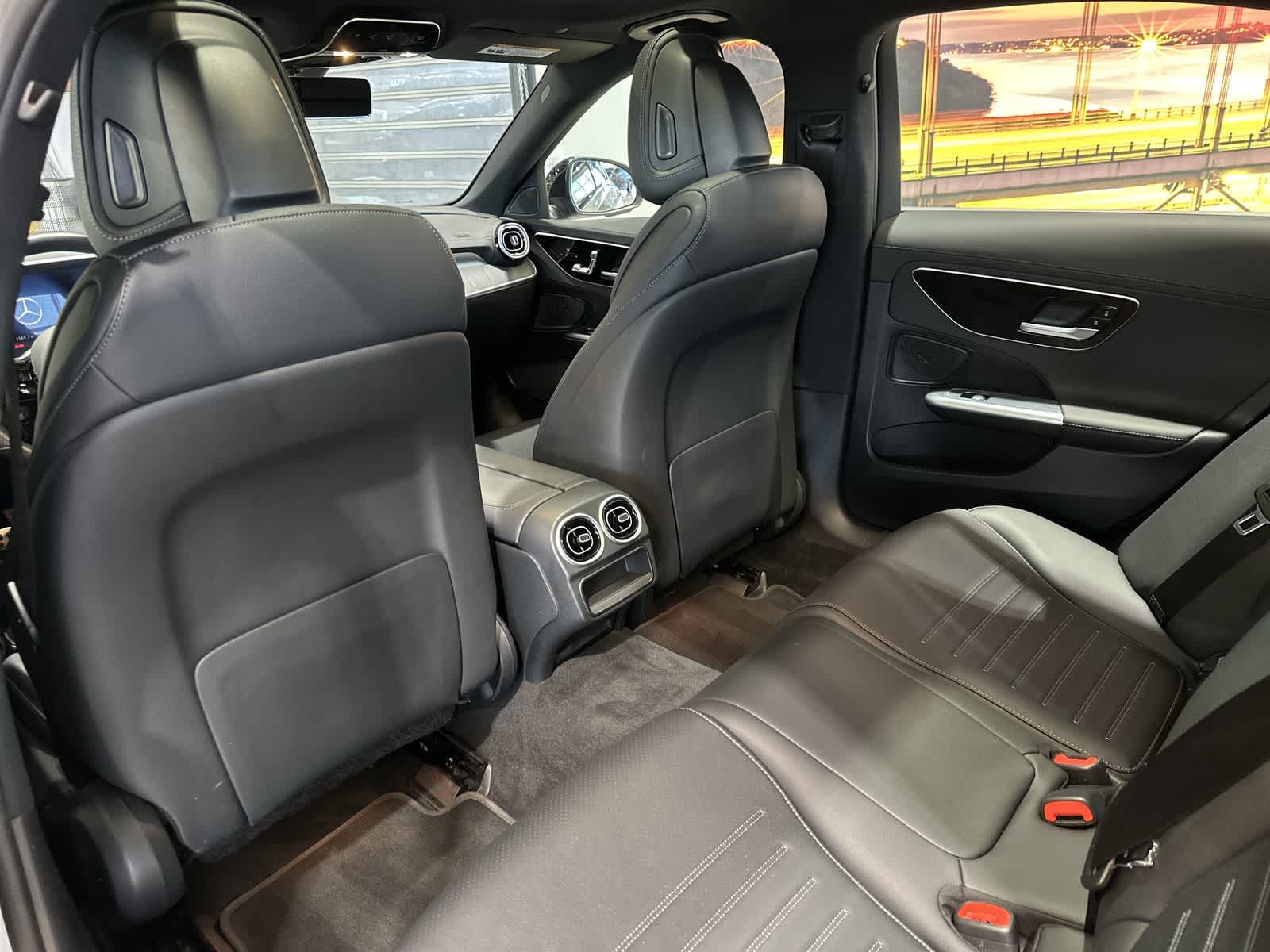 Thumbnail: 2022 Mercedes-Benz C-Class - 24