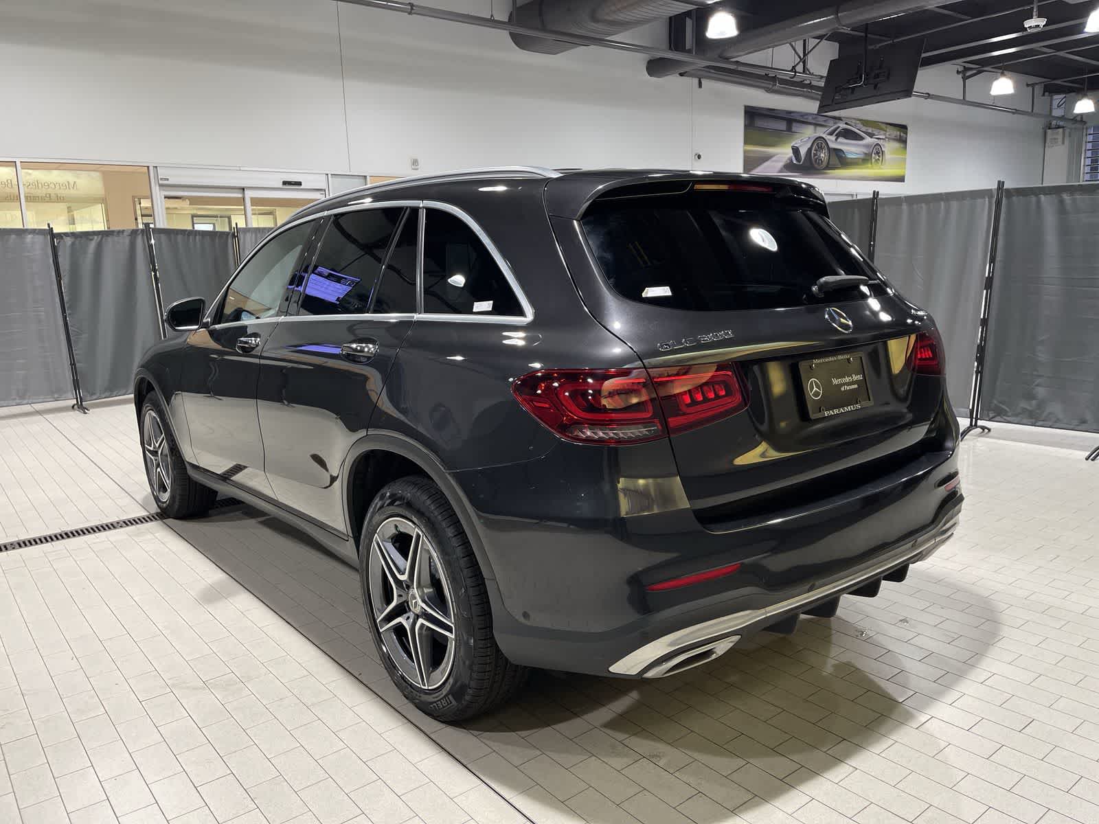 Thumbnail: 2022 Mercedes-Benz GLC - 16