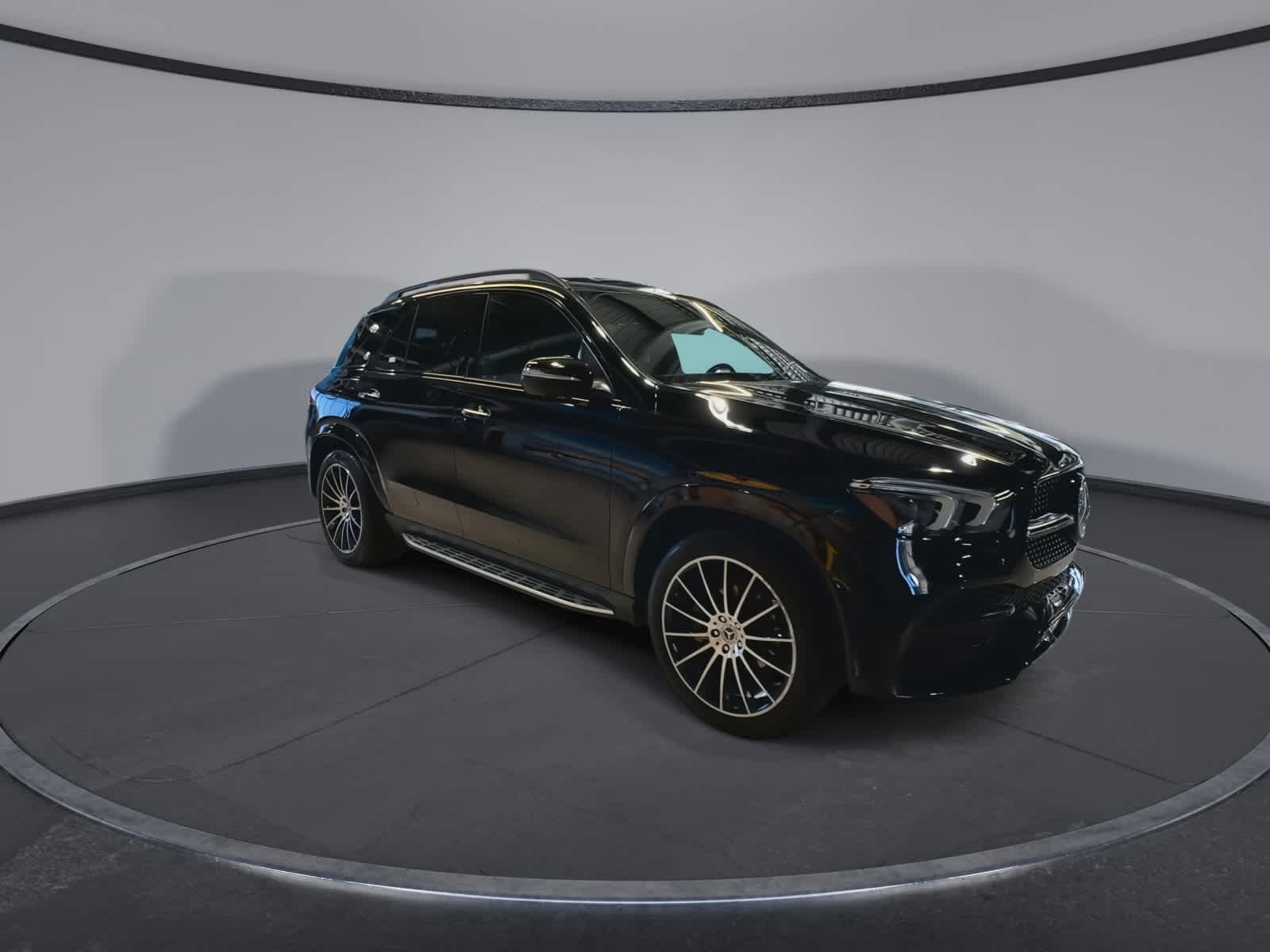 Thumbnail: 2023 Mercedes-Benz GLE - 2