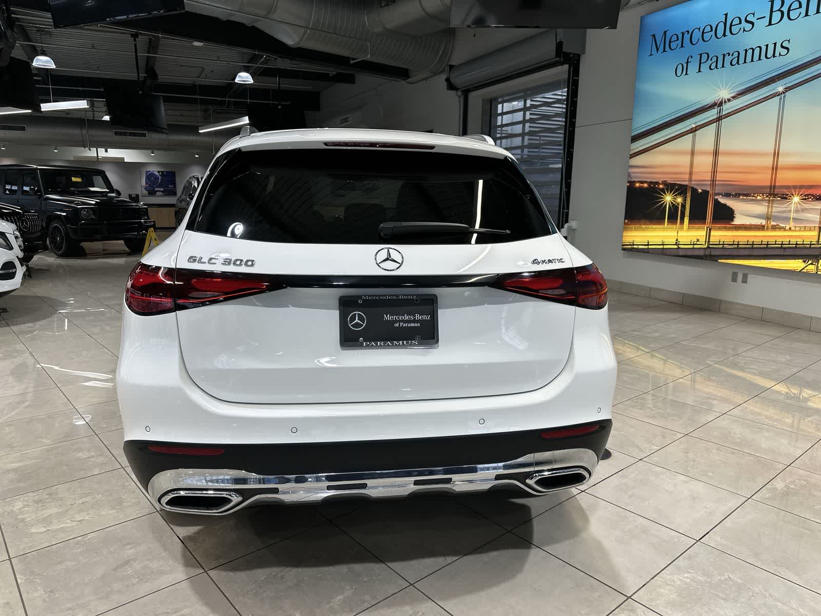 Thumbnail: 2024 Mercedes-Benz GLC - 17