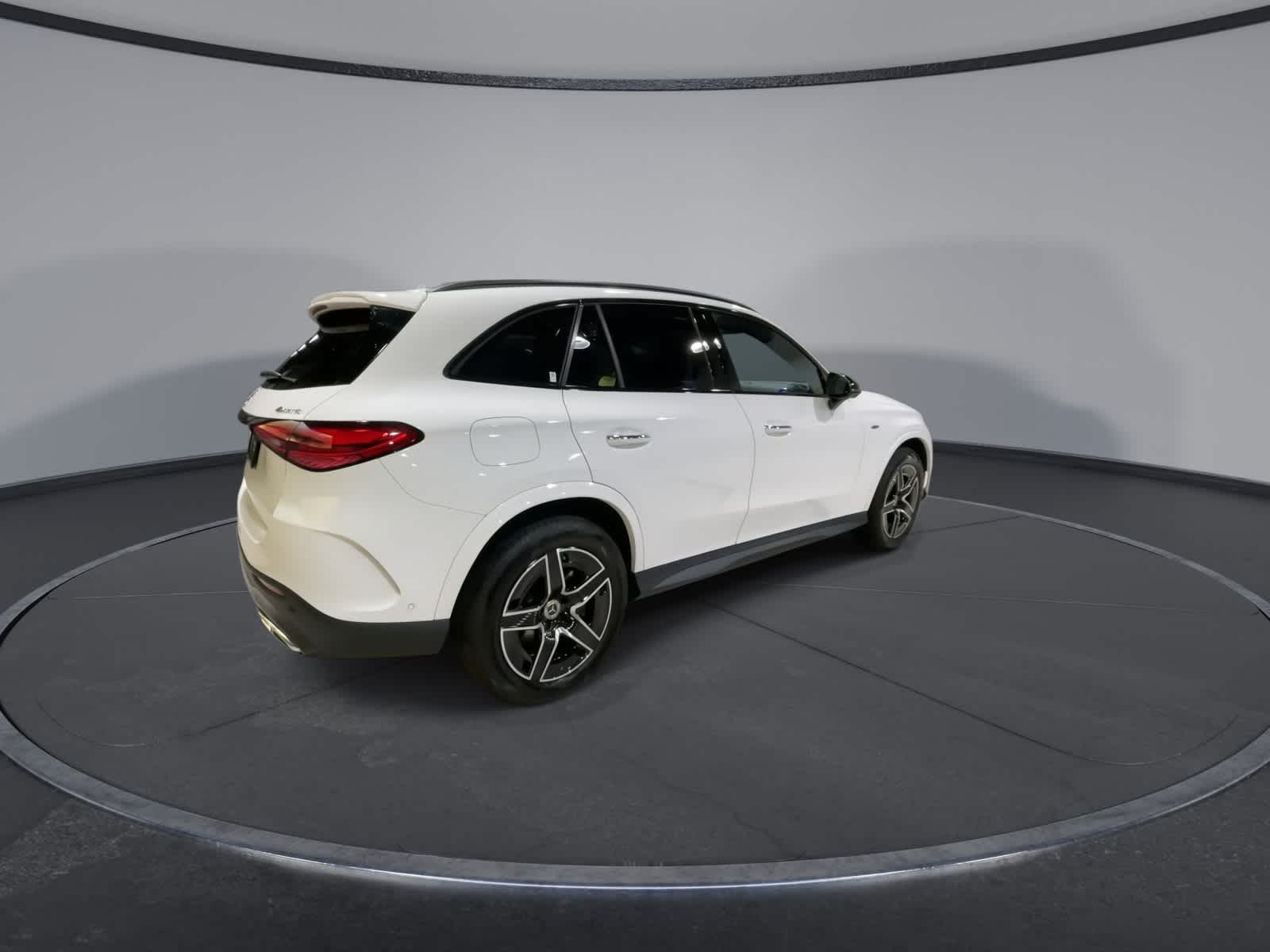 Thumbnail: 2025 Mercedes-Benz GLC - 11