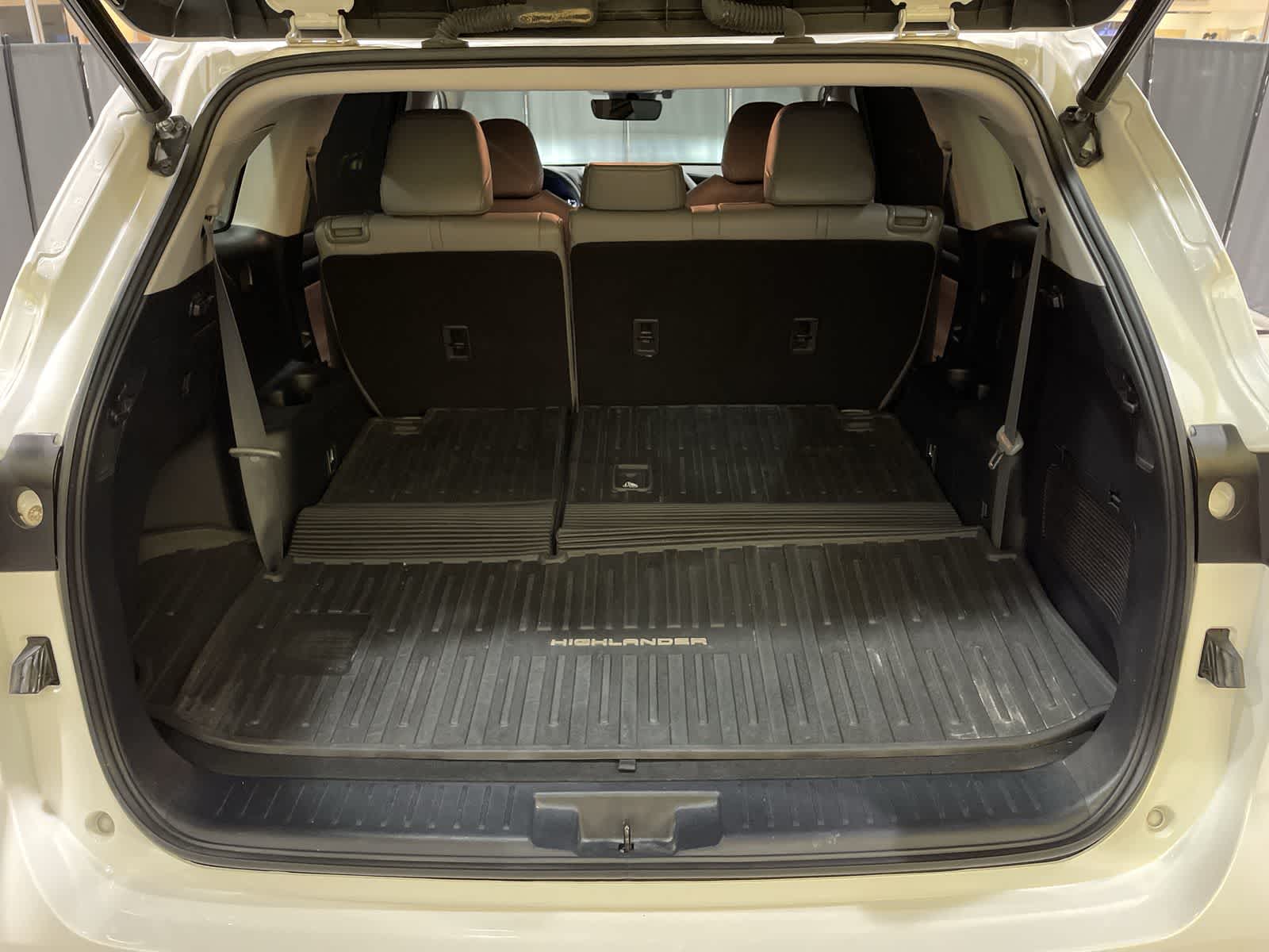 Thumbnail: 2020 Toyota Highlander - 31