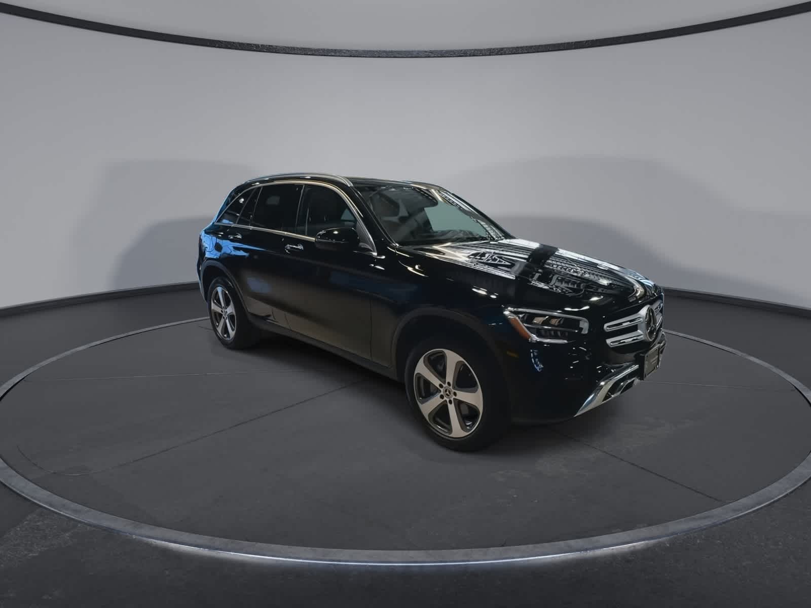 Thumbnail: 2022 Mercedes-Benz GLC - 2