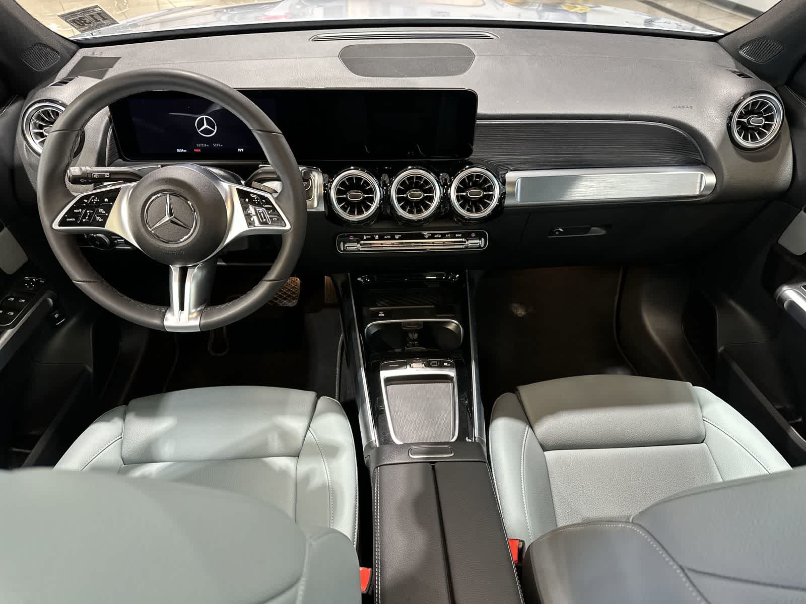 Thumbnail: 2026 Mercedes-Benz GLB - 22
